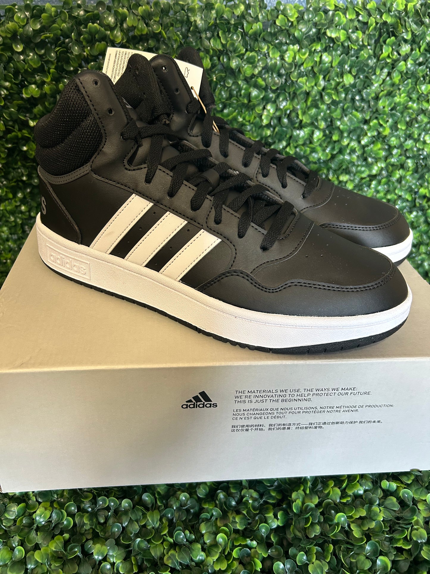 Adidas hoop mid size 10