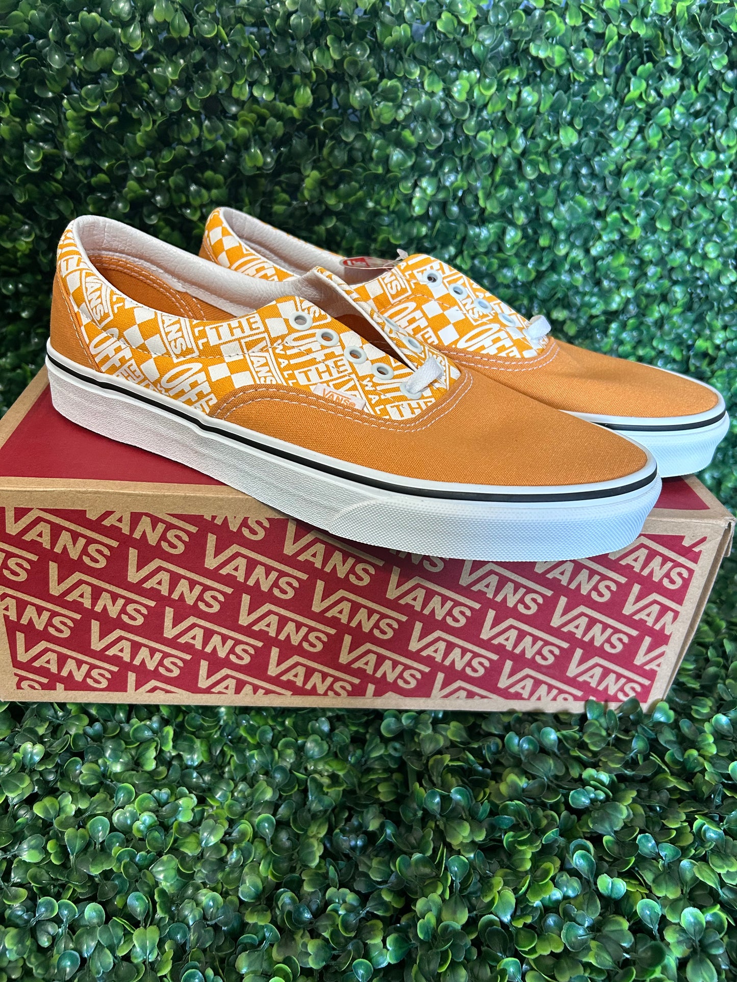 Vans era size 8, 8.5