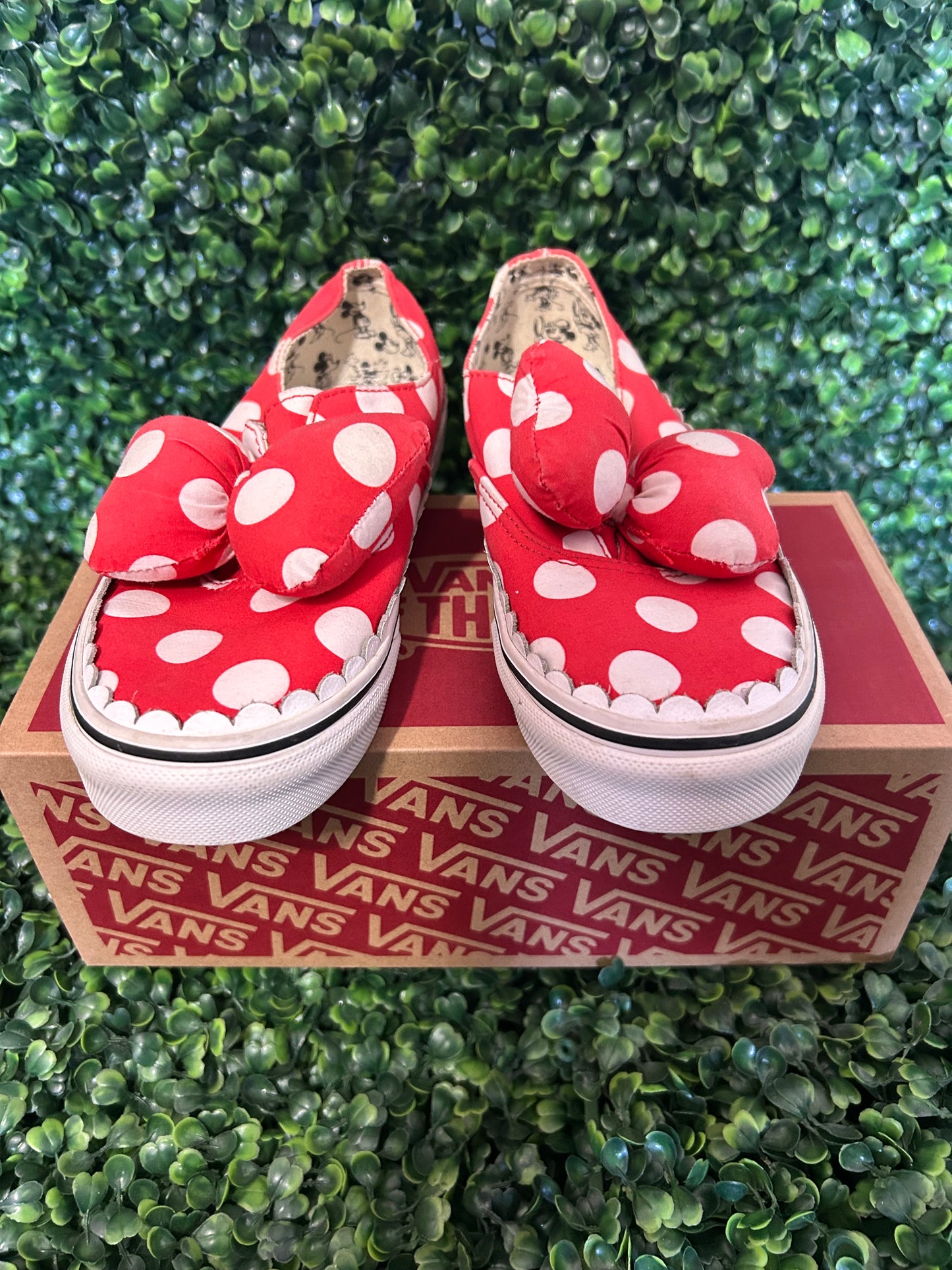 Vans Disney size 2.5