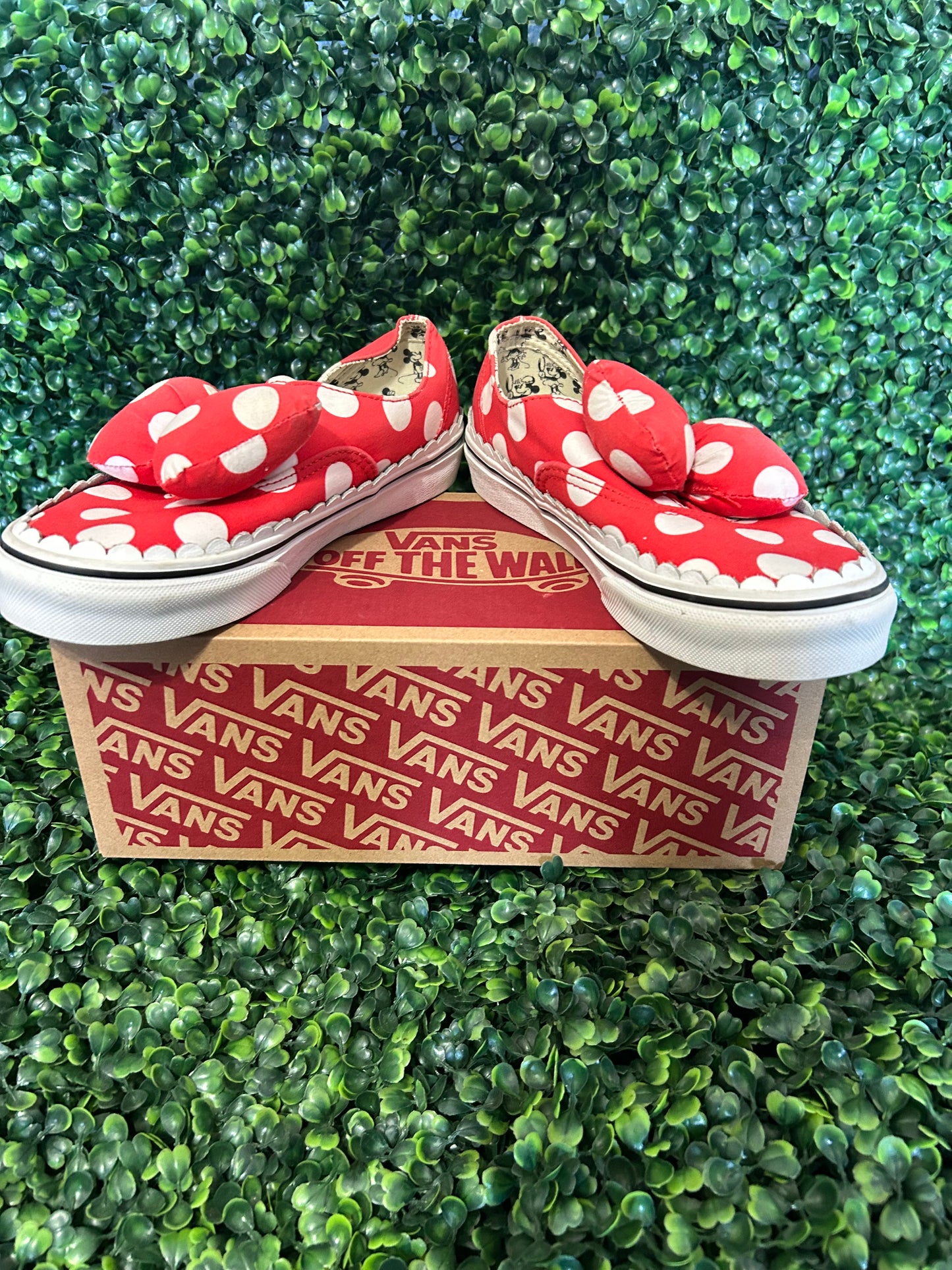 Vans Disney size 2.5