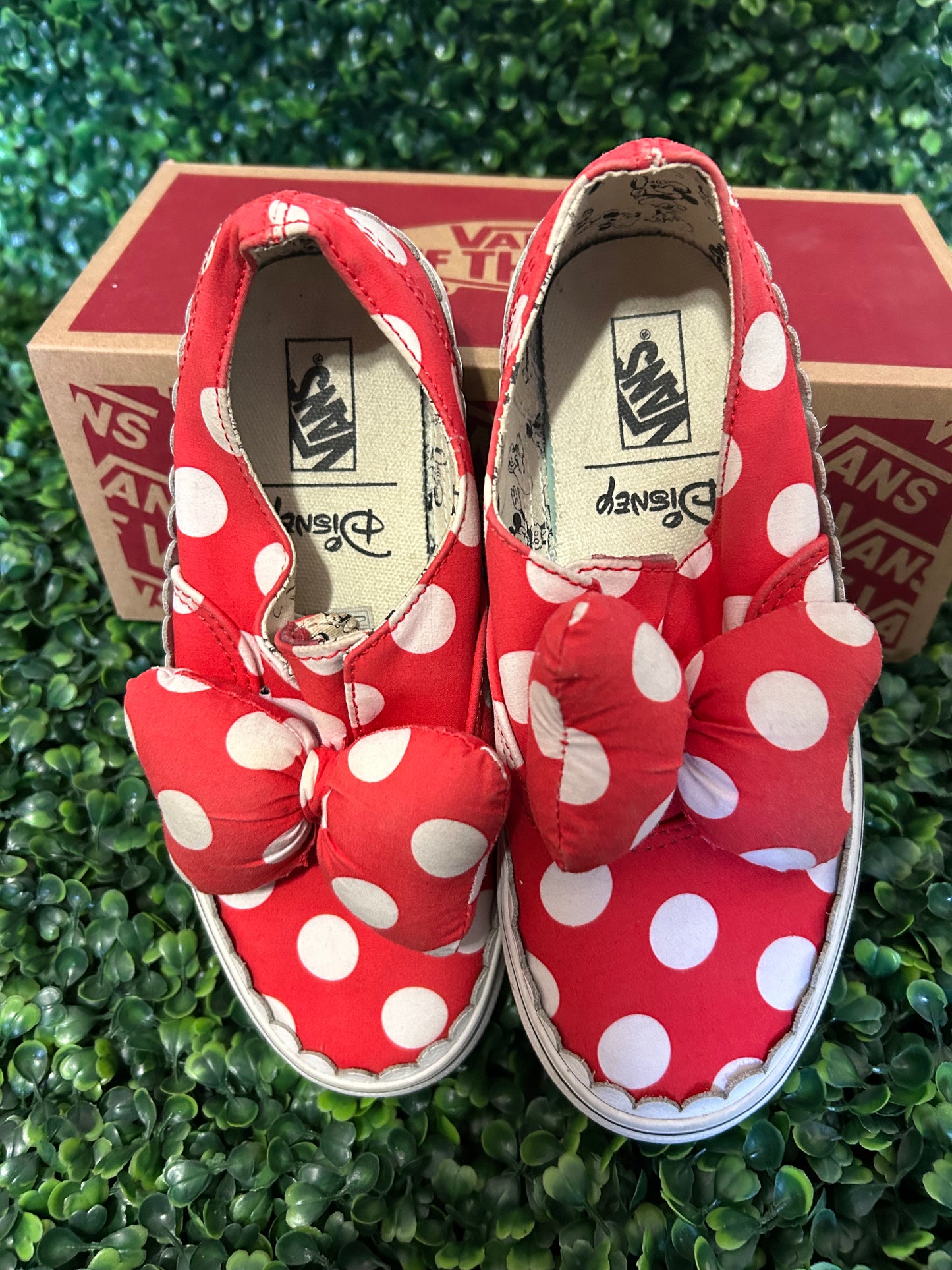 Vans Disney size 2.5