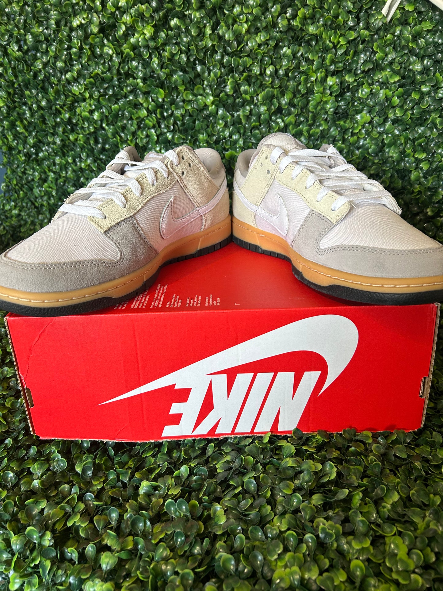 Nike dunk size 9.5 size 10