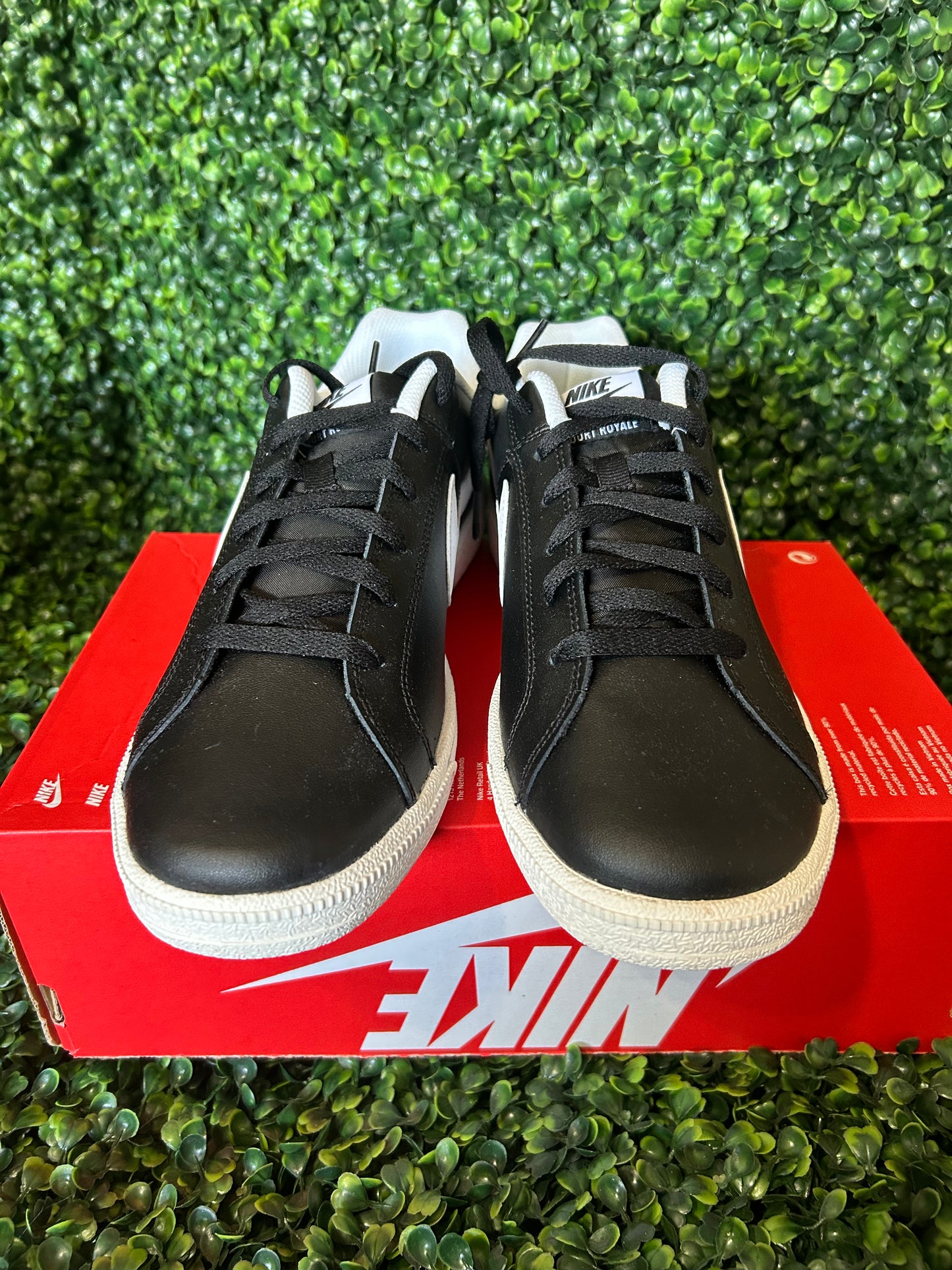 Nike court royale