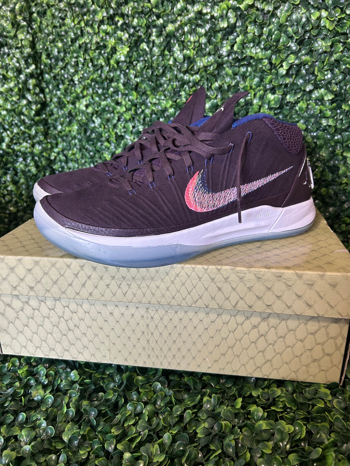 Nike kobe AD size 10