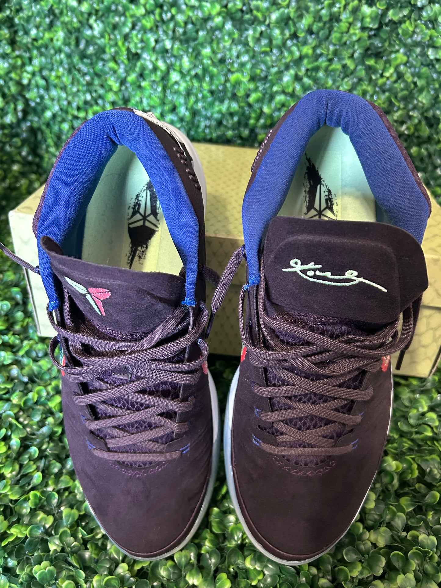 Nike kobe AD size 10