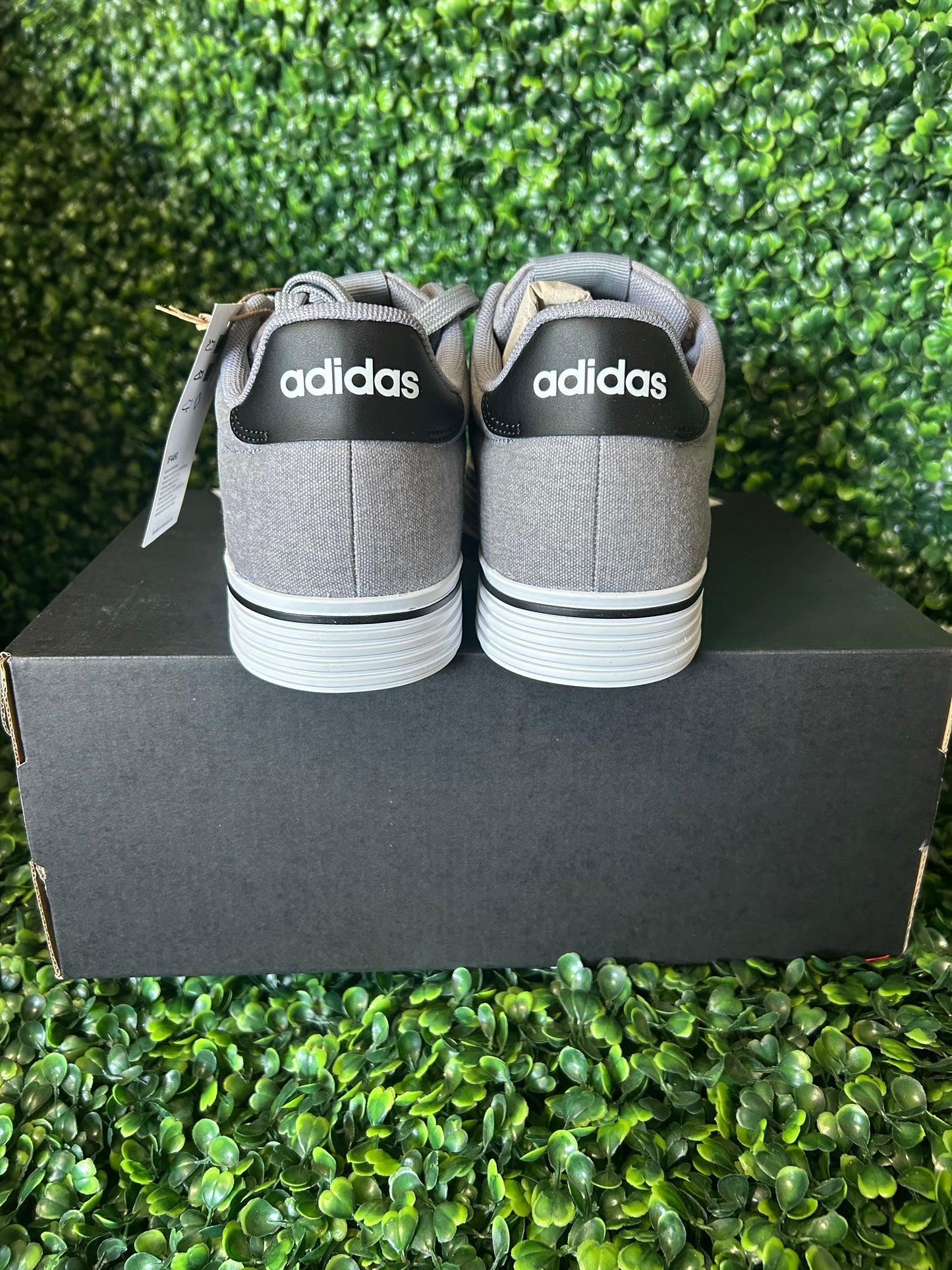 Adidas daily size 8/8.5/9