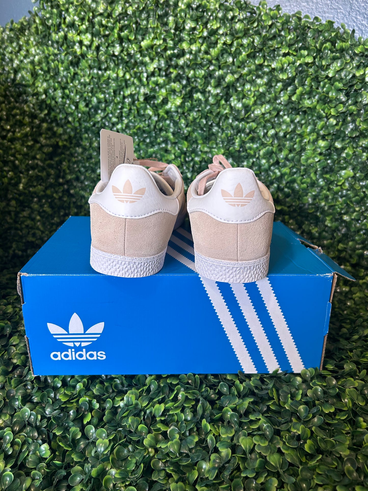 Adidas gazelle size 6.5