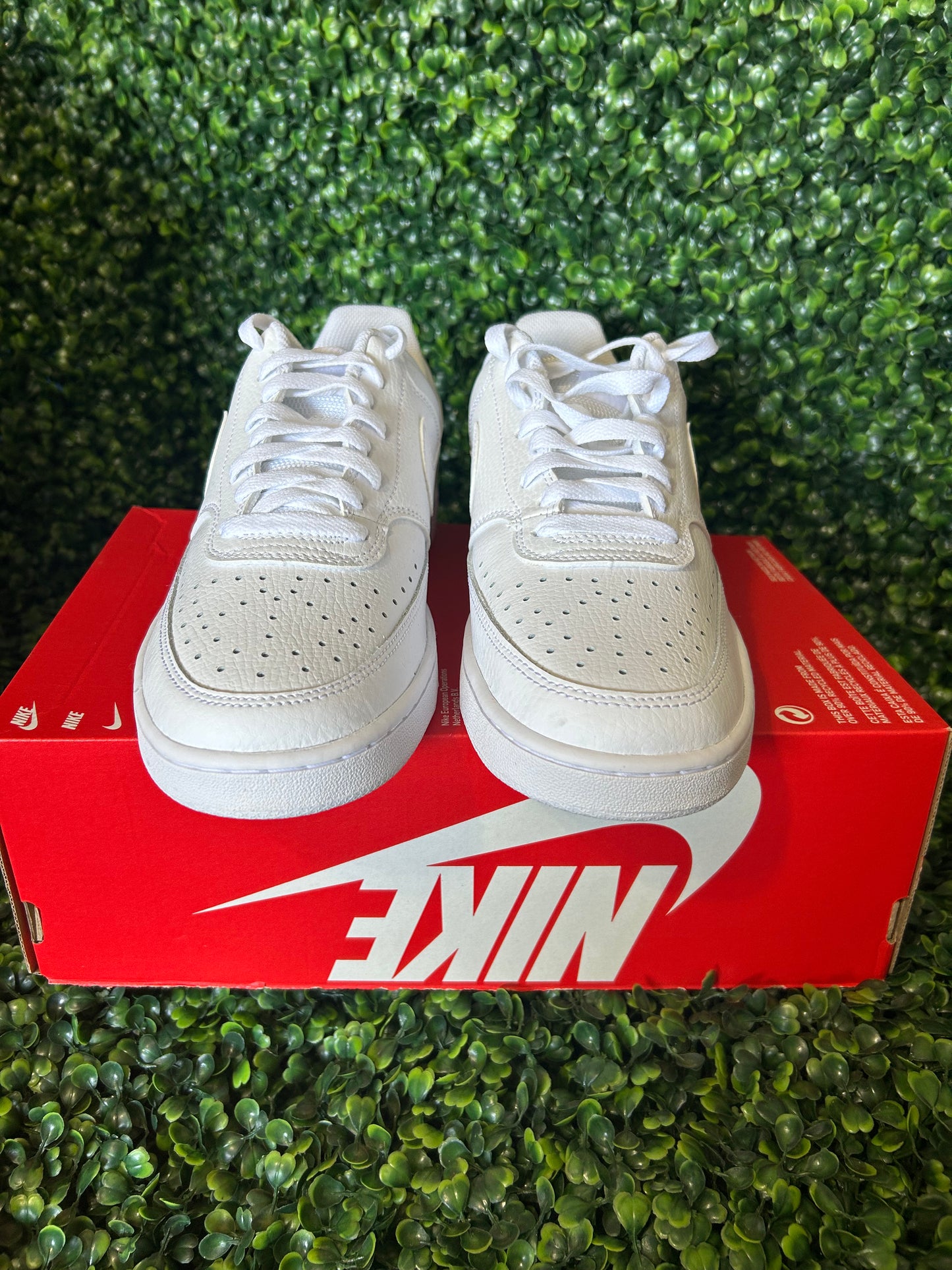Nike court size 10
