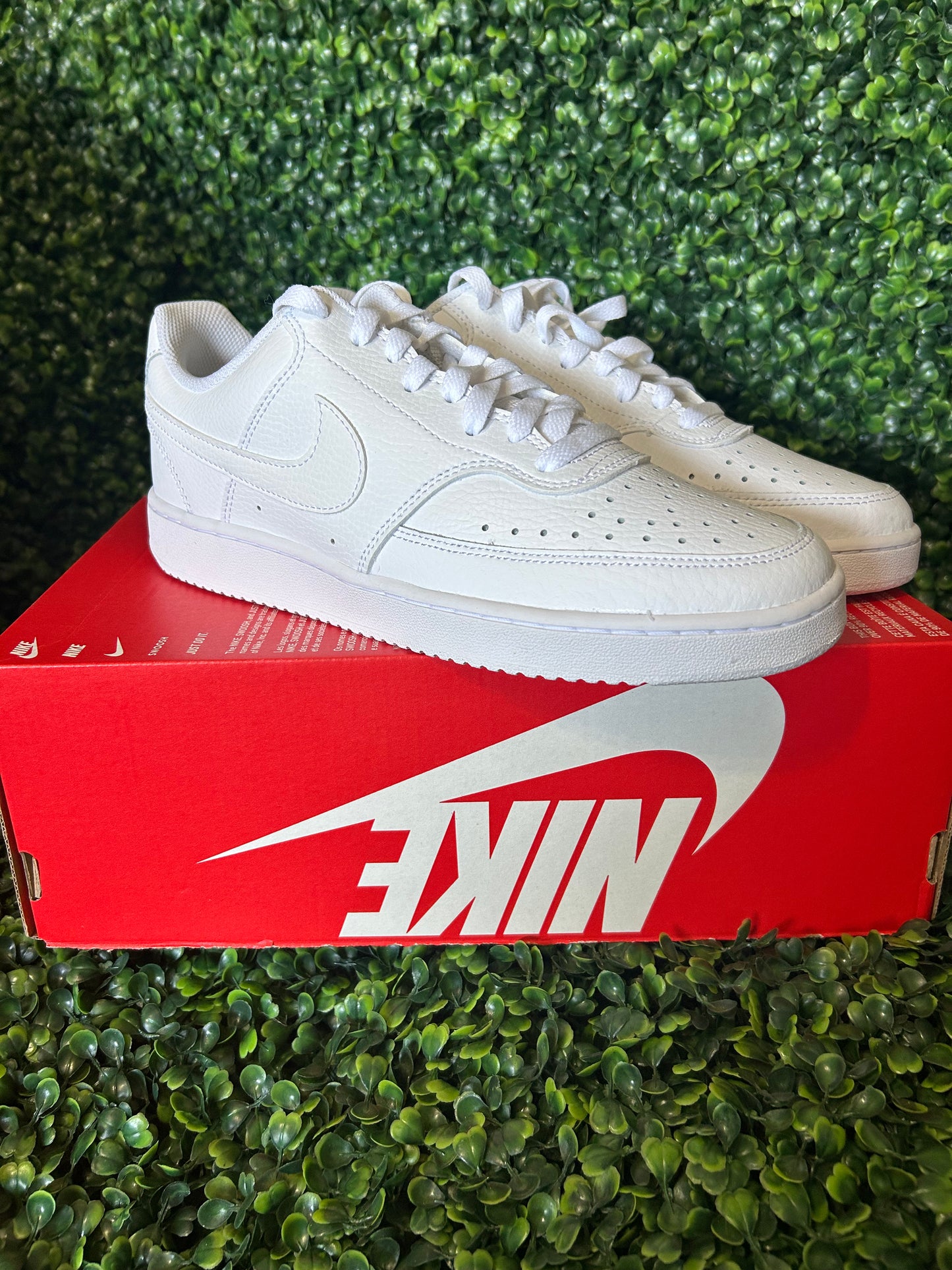 Nike court size 10