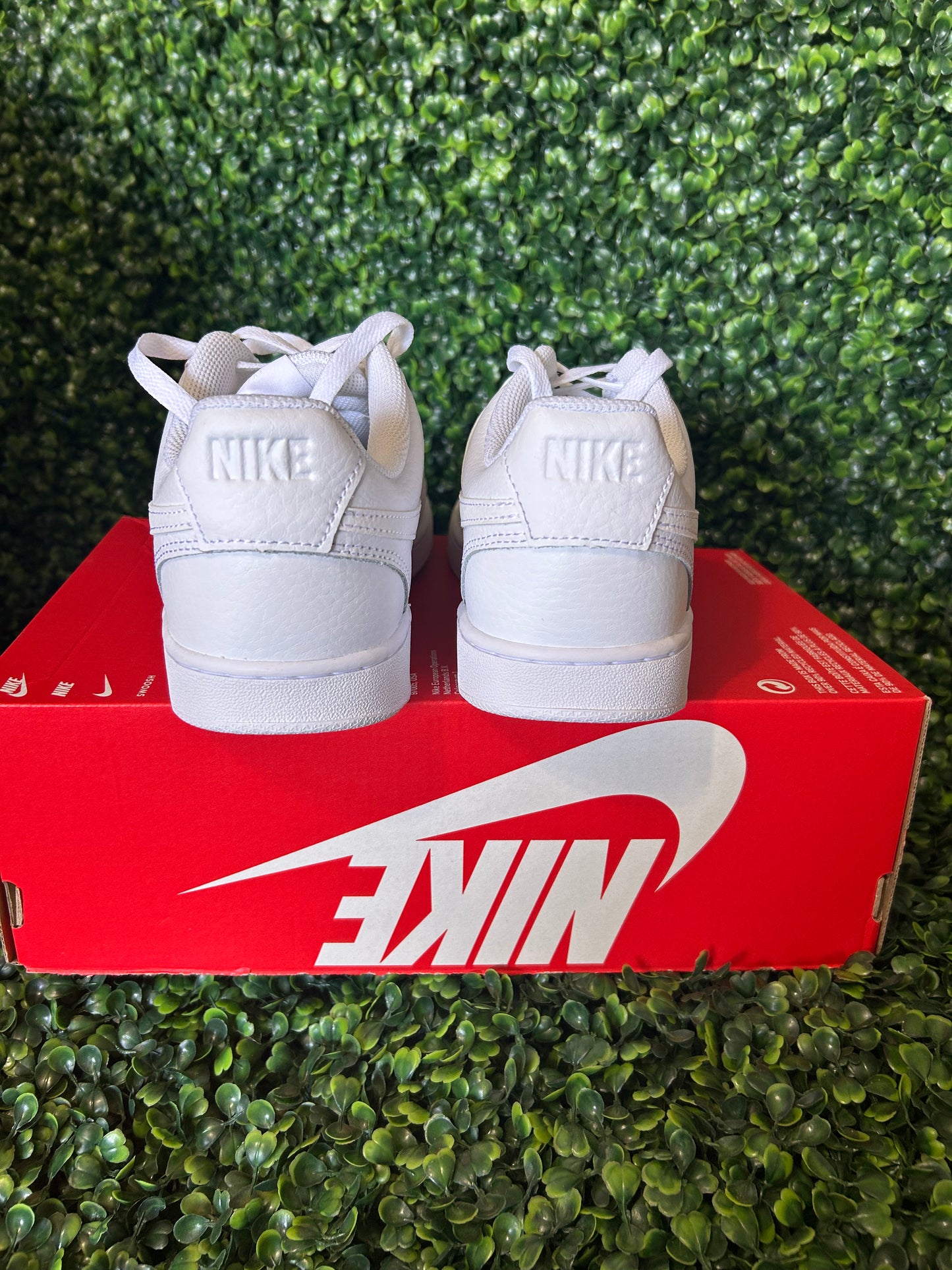 Nike court size 10