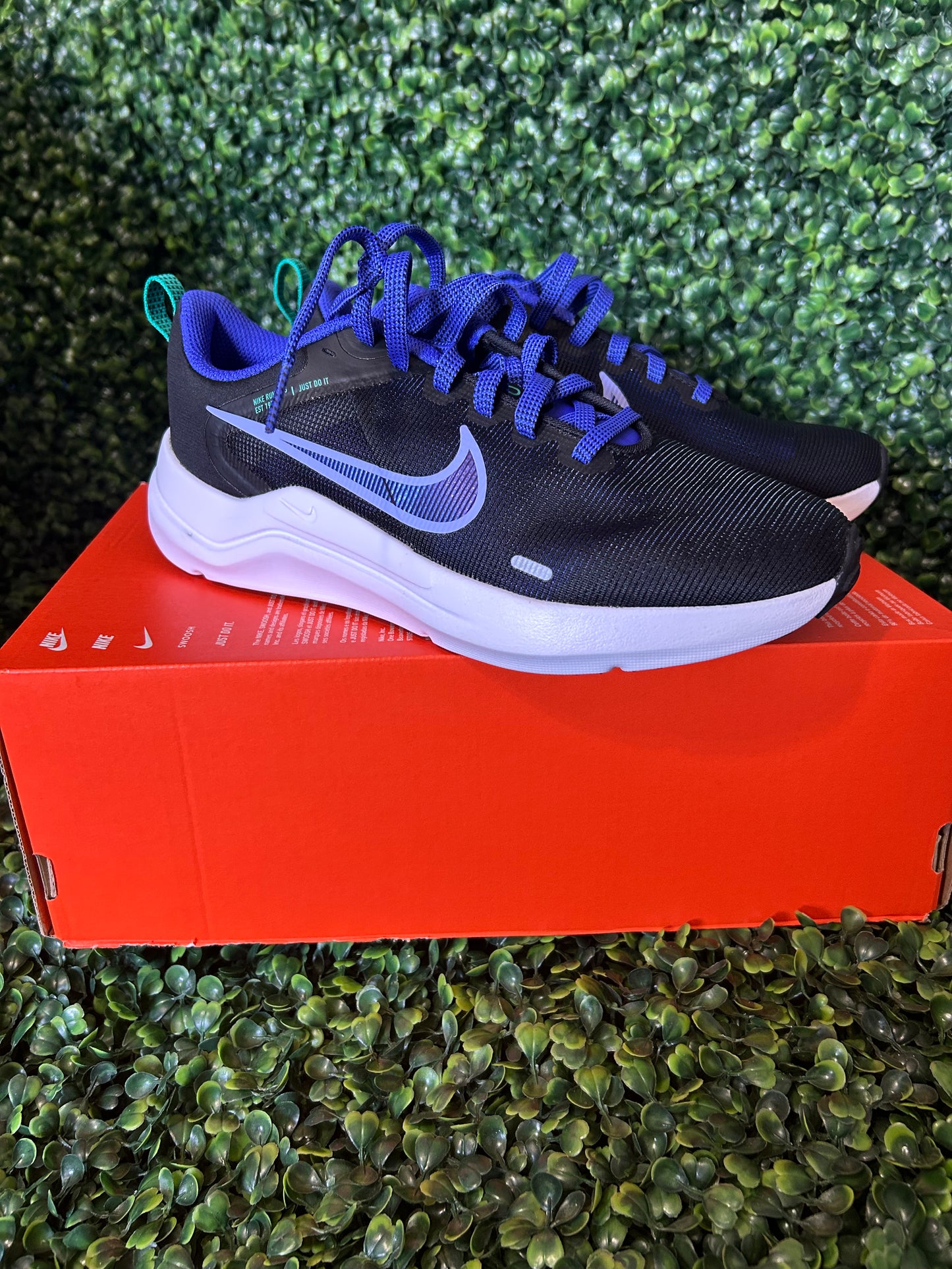 Nike downshifter size 7.5 wmns