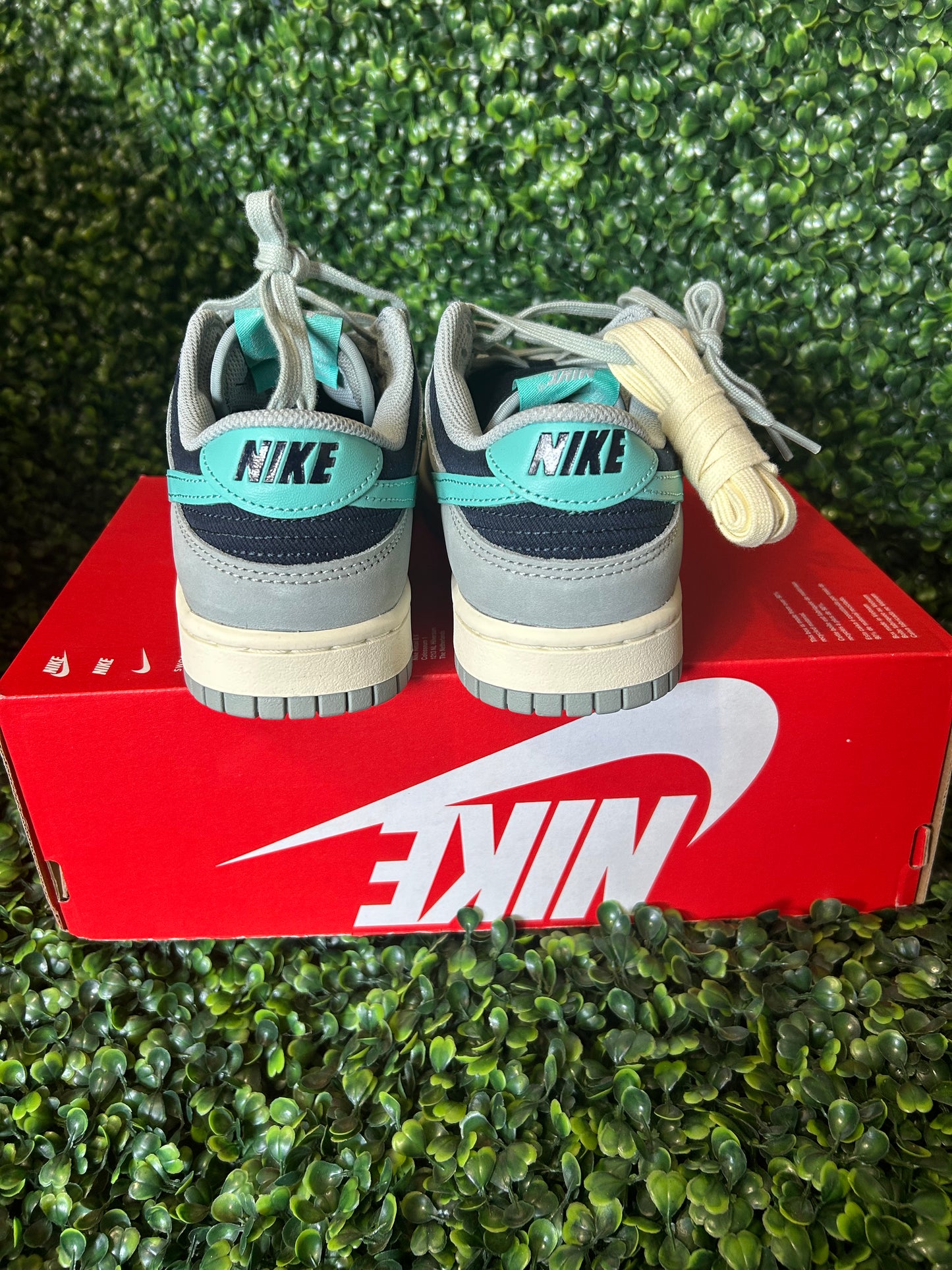 Nike dunk low size 7