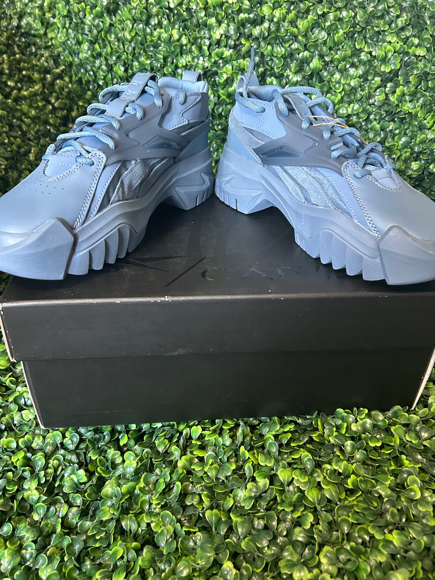 Reebok cardi B size 5