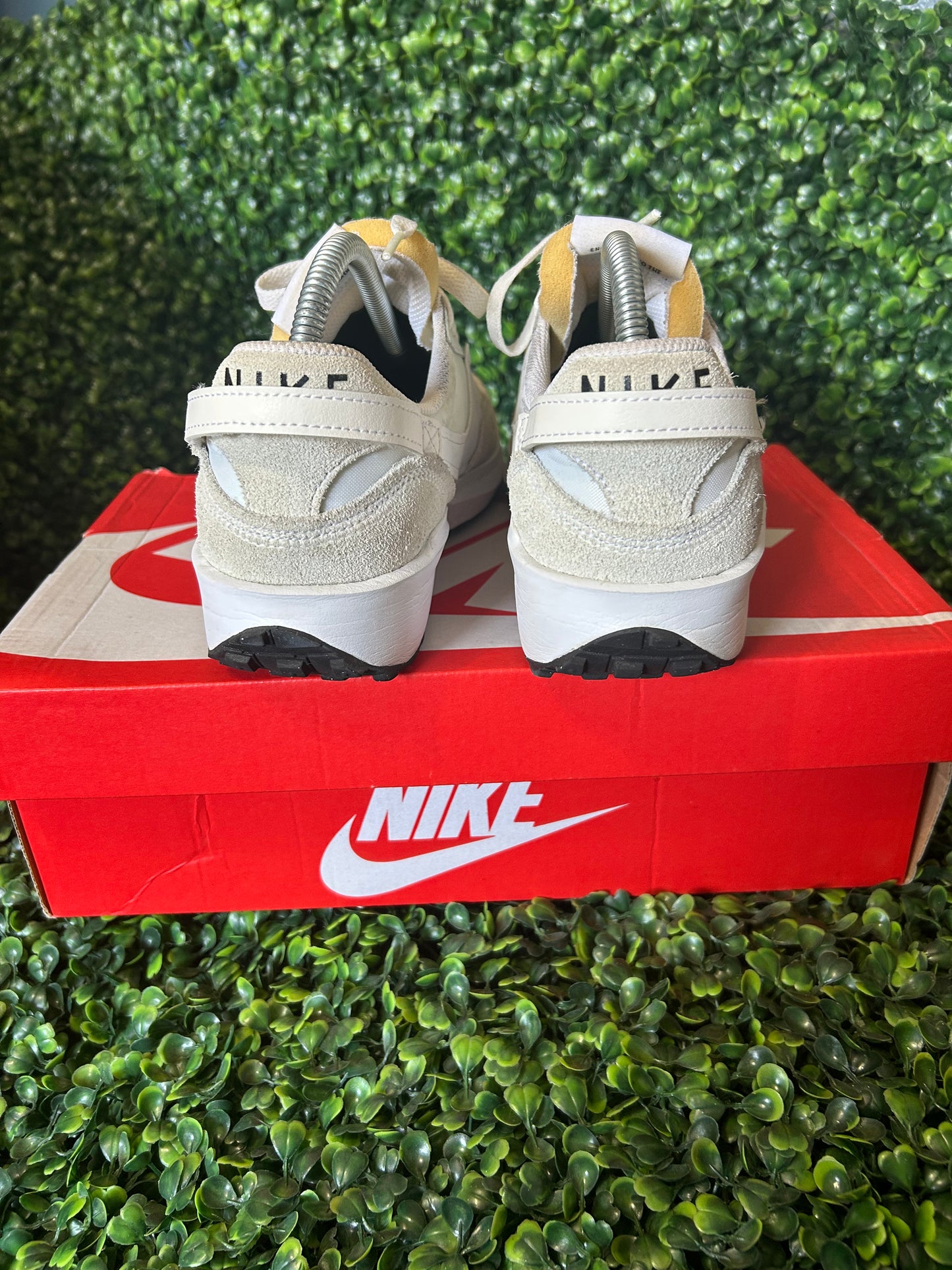 Nike waffle size 8.5 wmns