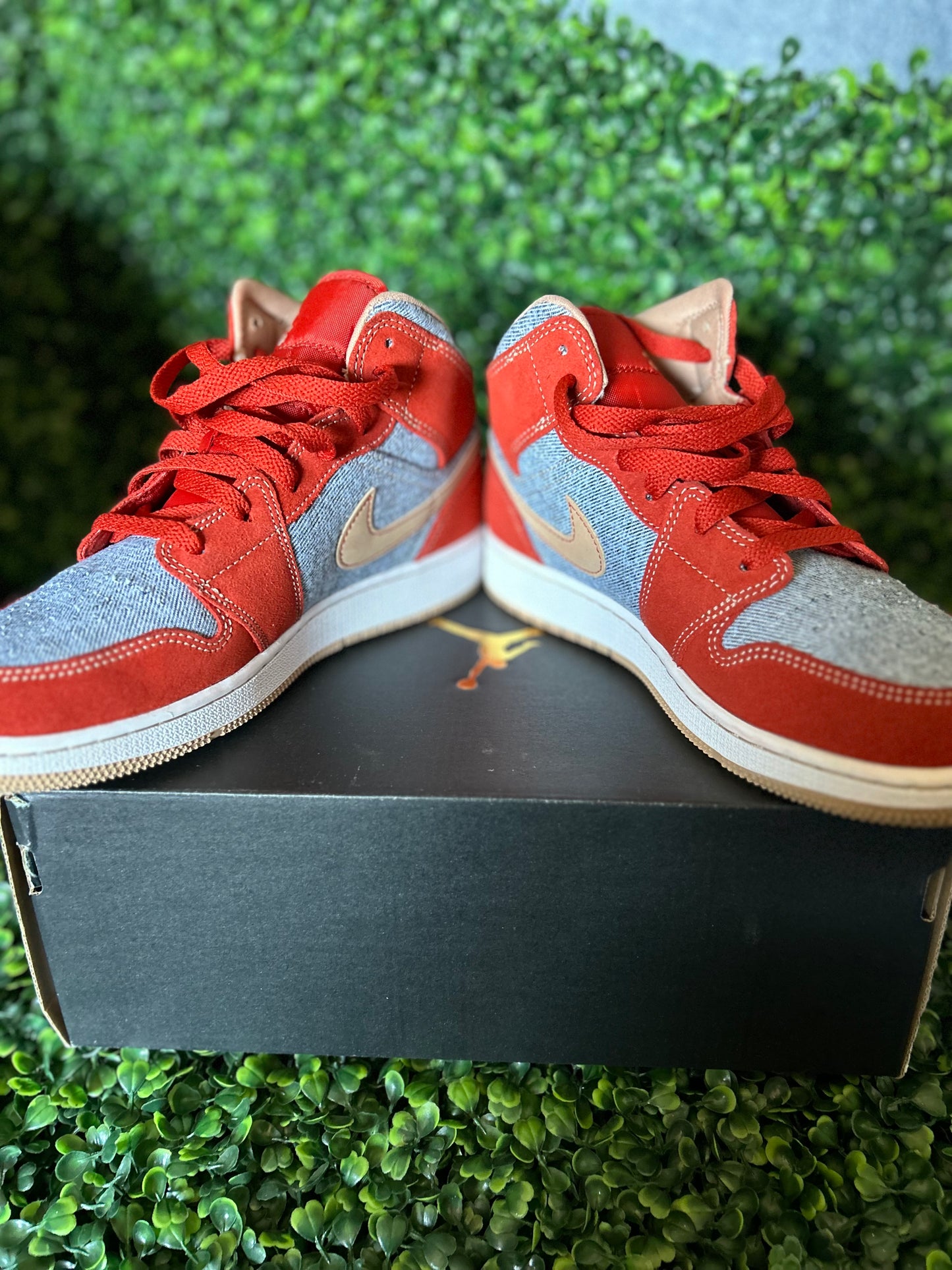 Jordan 1 mid size 6y