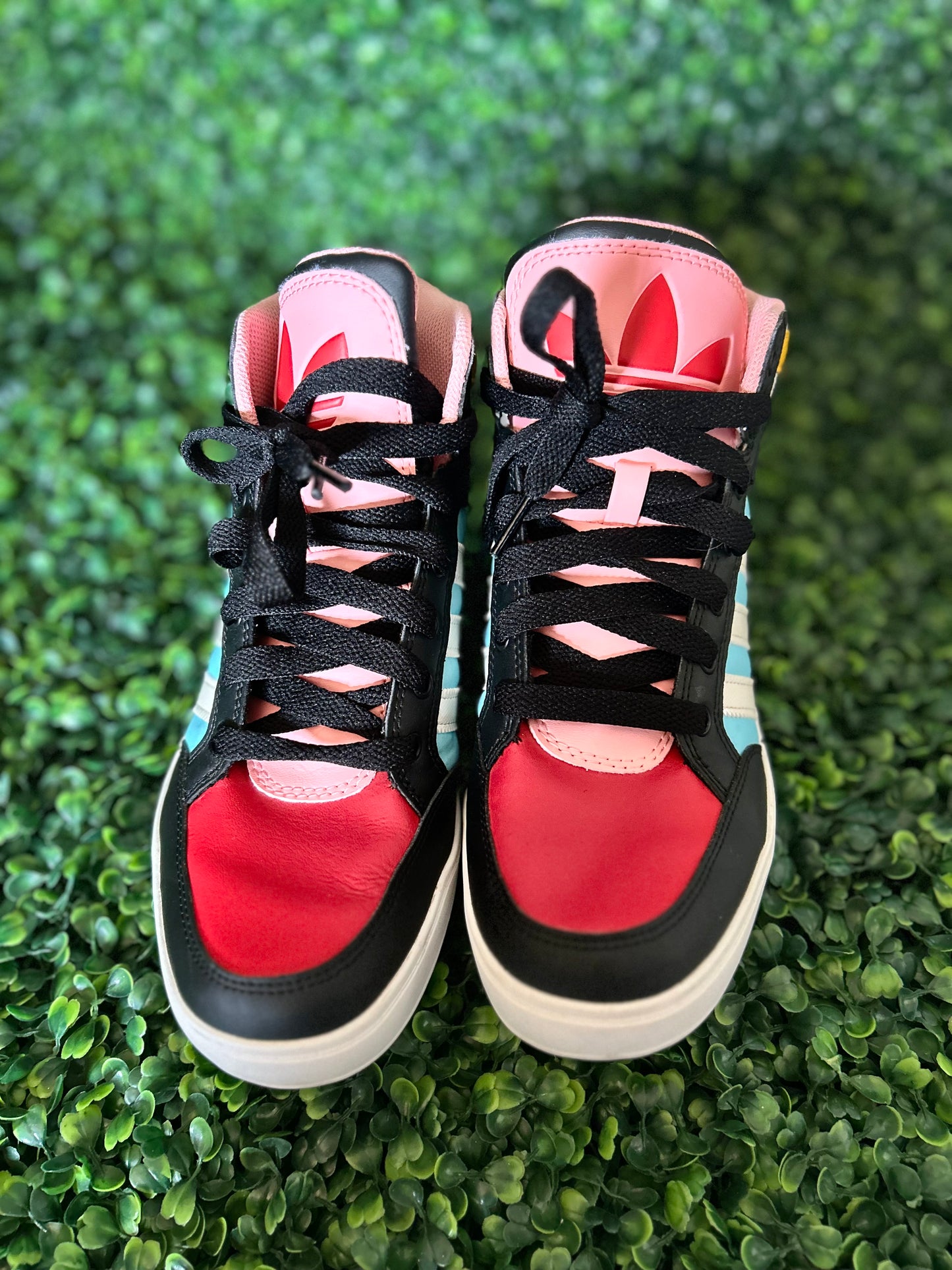 Adidas hard court size 6y