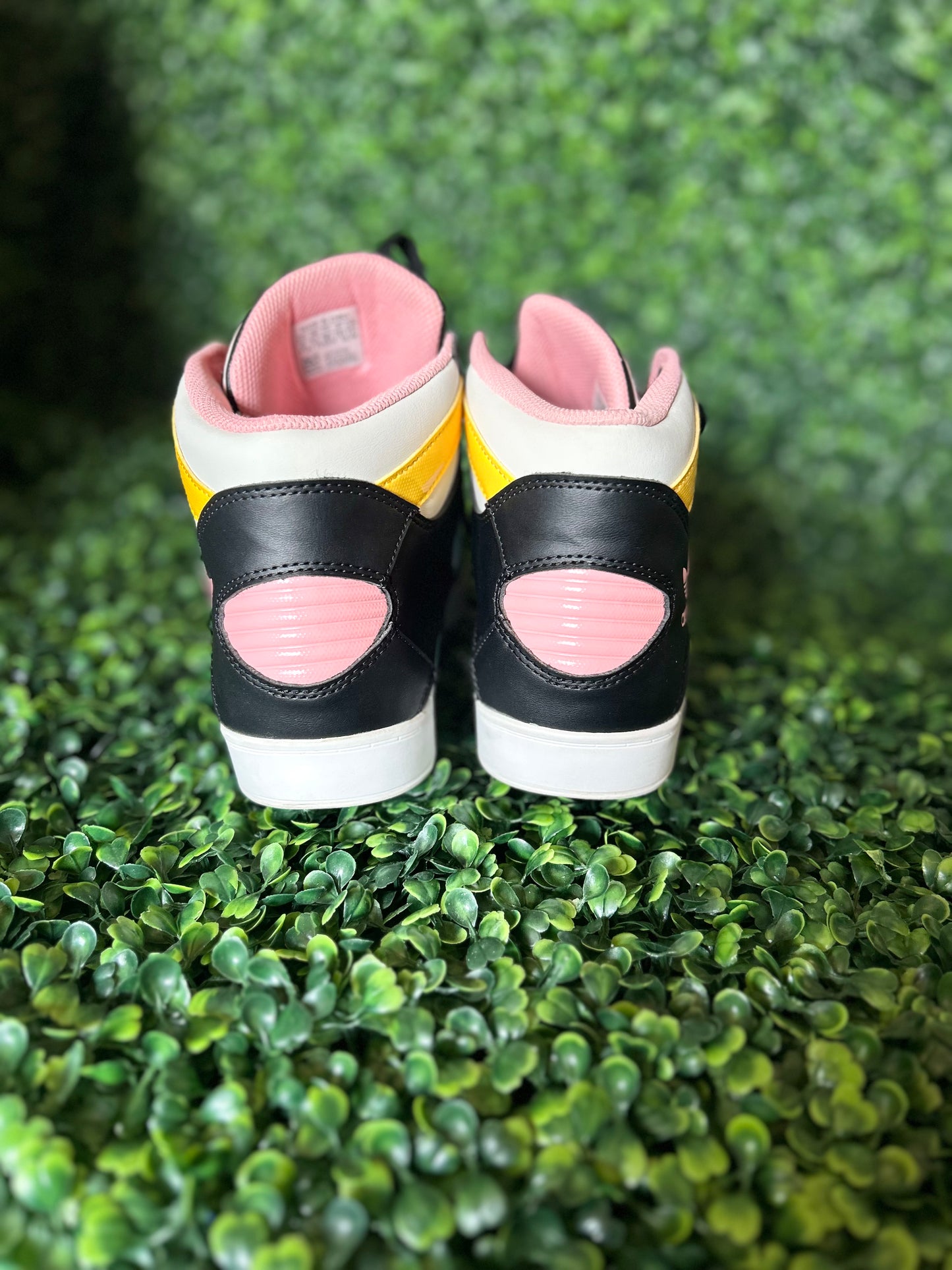 Adidas hard court size 6y