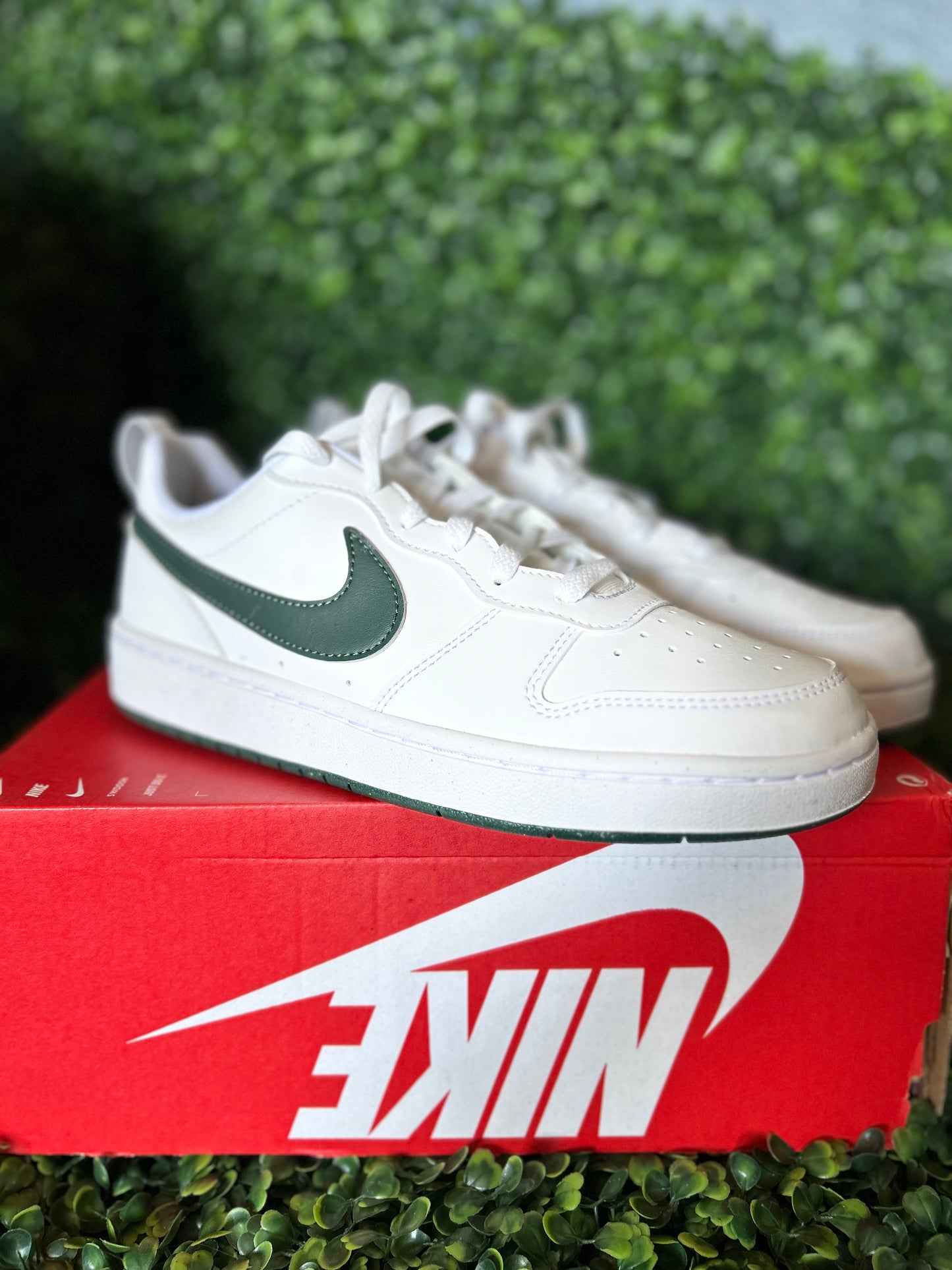 Nike court borough size 6.5y