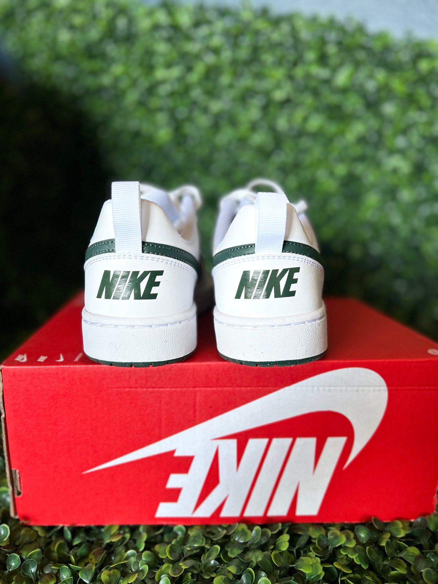 Nike court borough size 6.5y