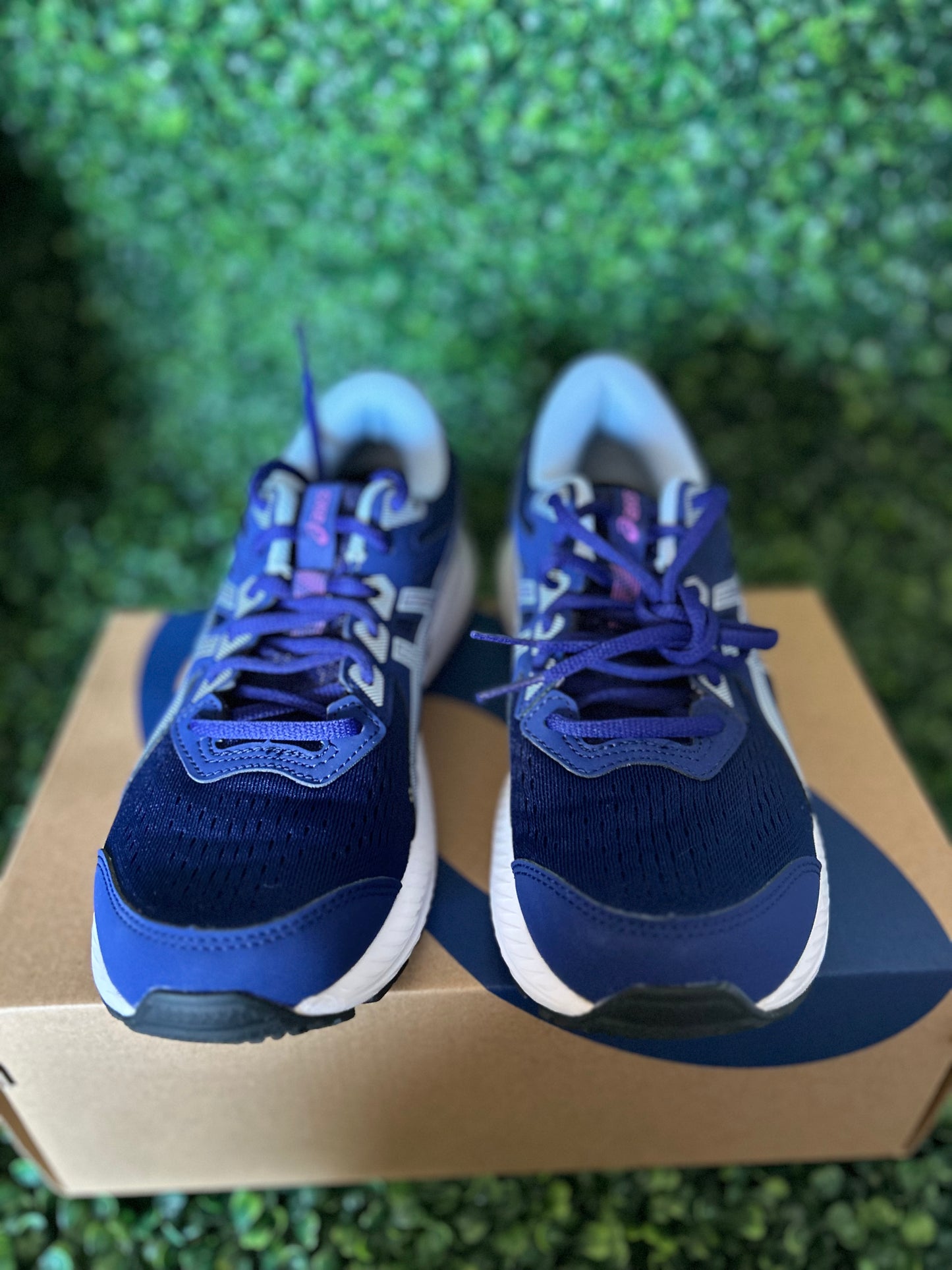 Asics contend size 8.5 wmns