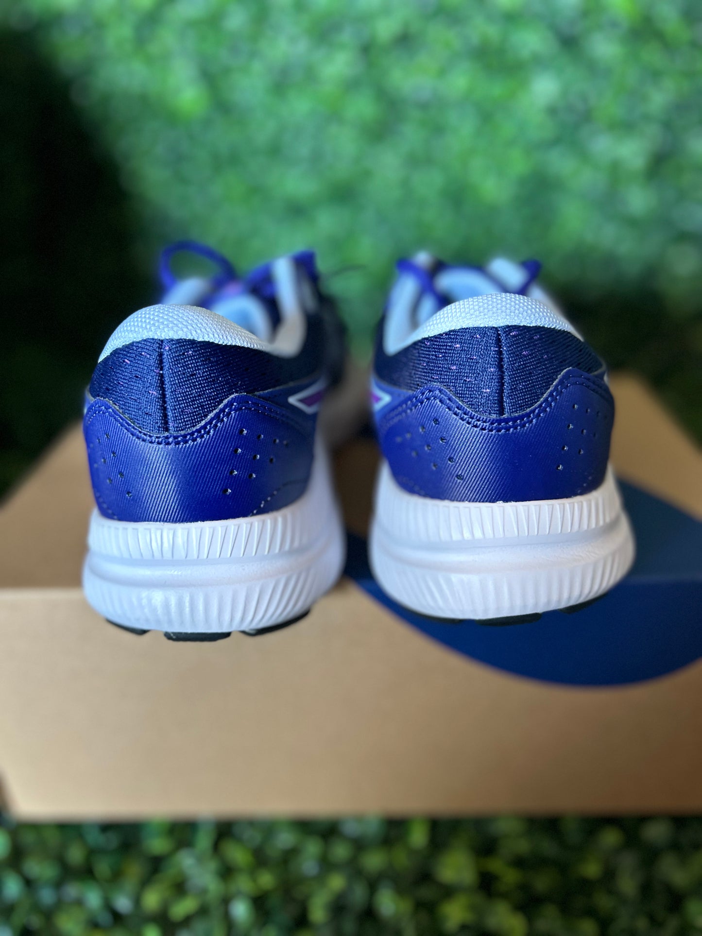 Asics contend size 8.5 wmns