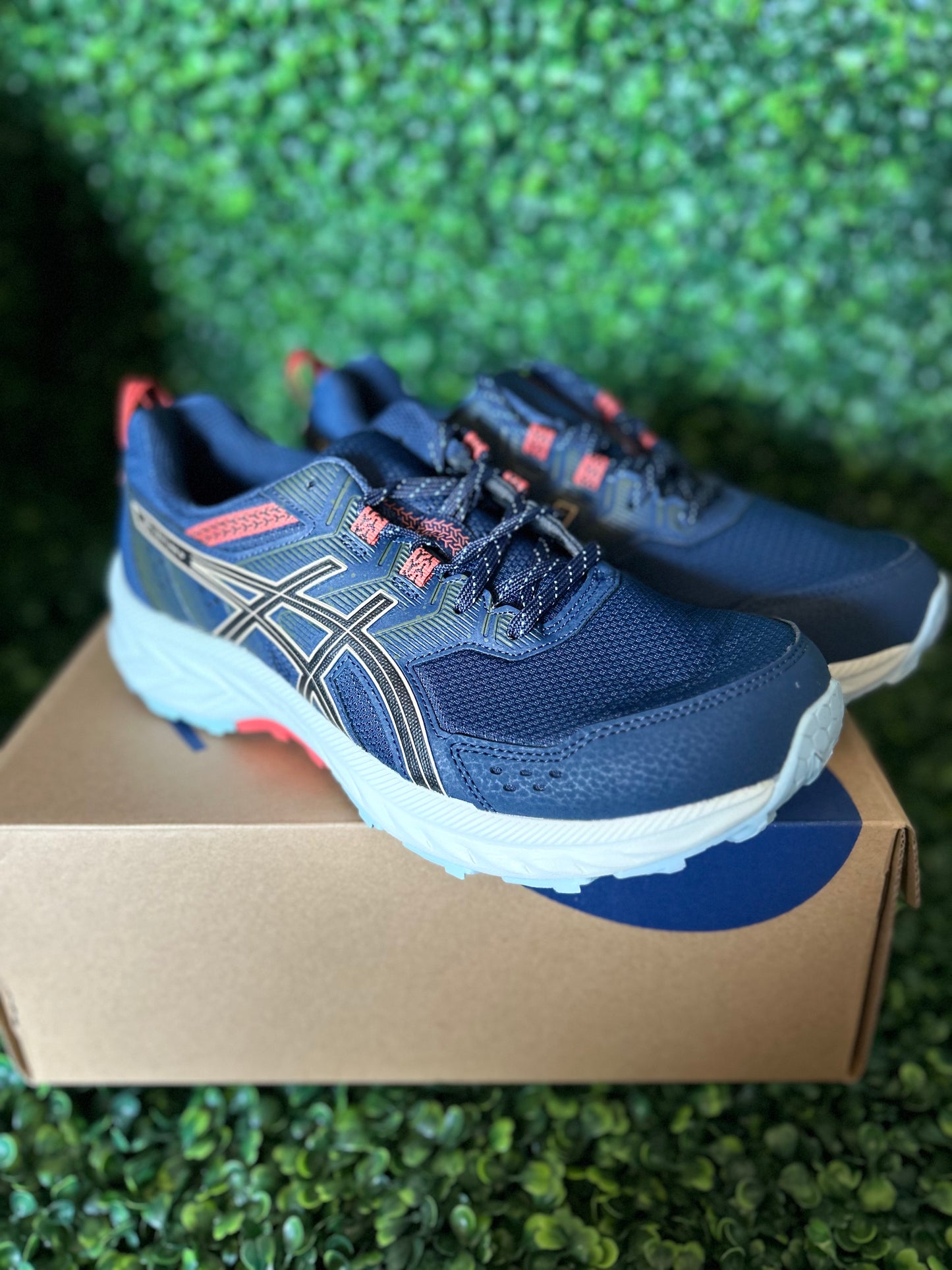 Asics venture size 8.5 mens