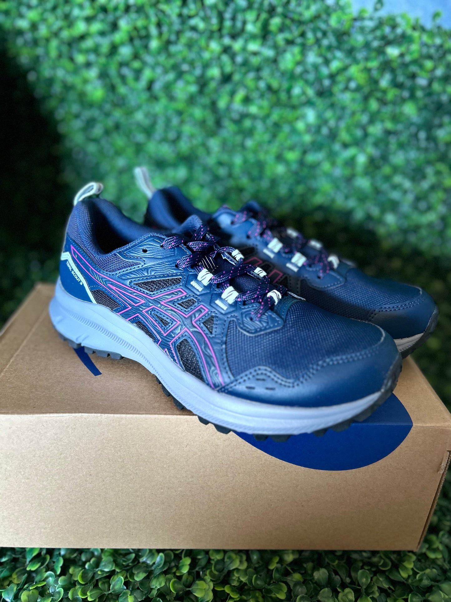 Asics trail scout size 8 wmns