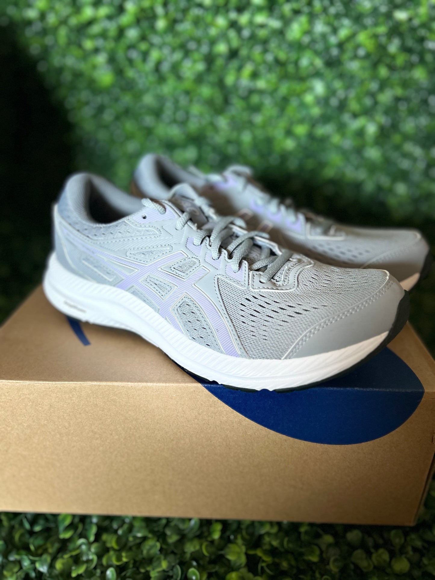 Asics contend size 9 wmns