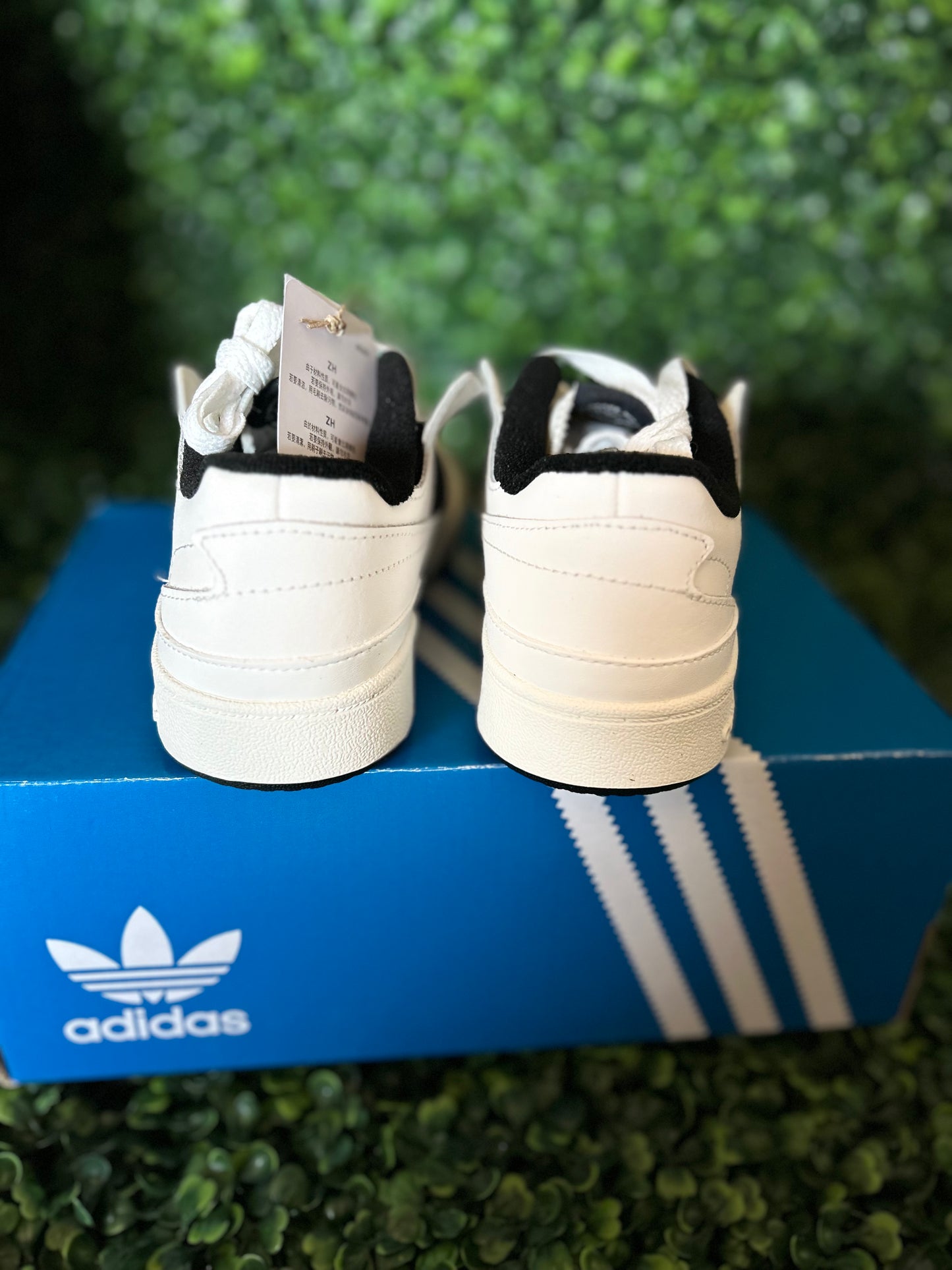 Adidas forum size 10.5k, 12k, 1y