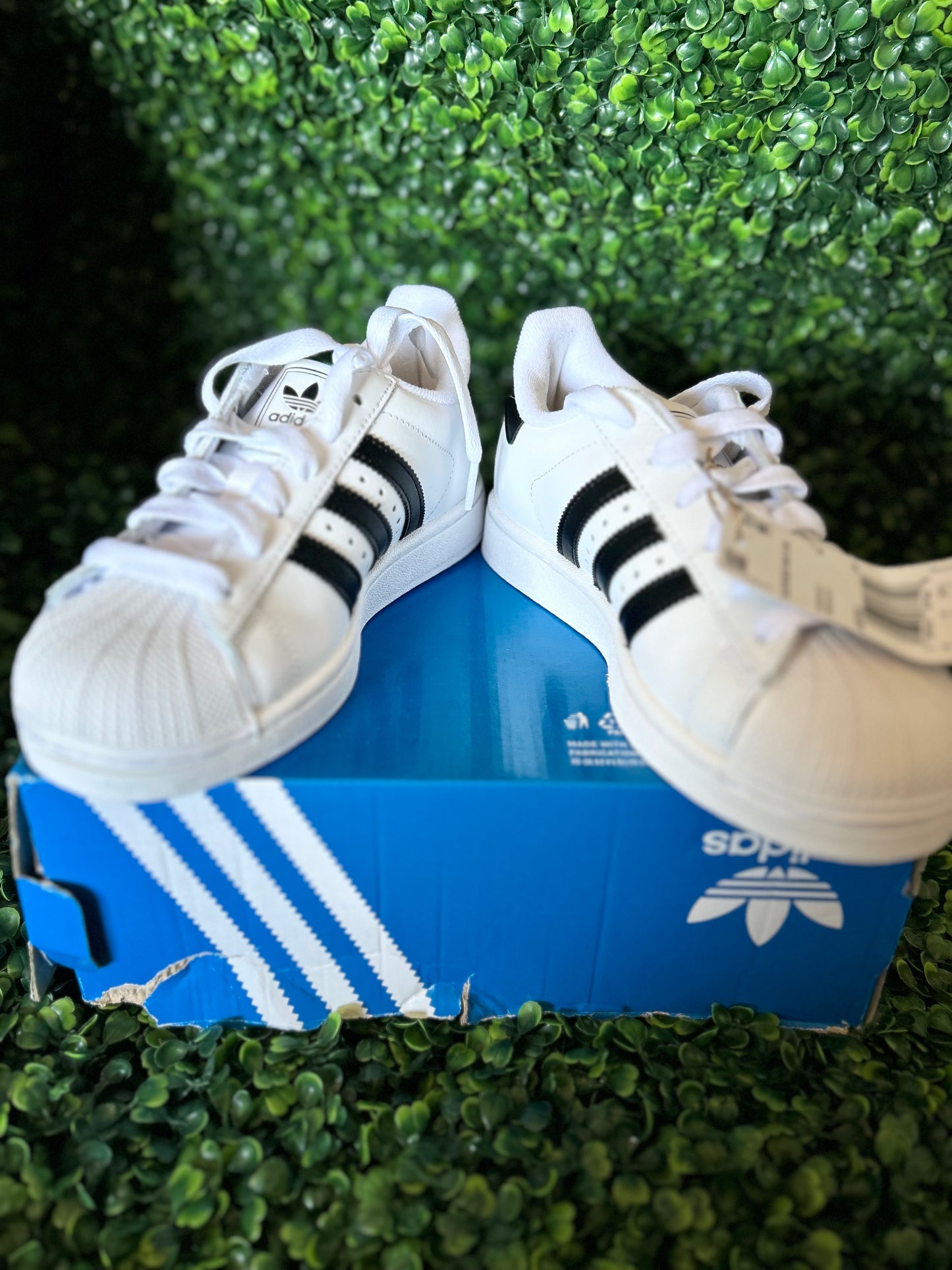 Adidas superstar size 5.5 wmns
