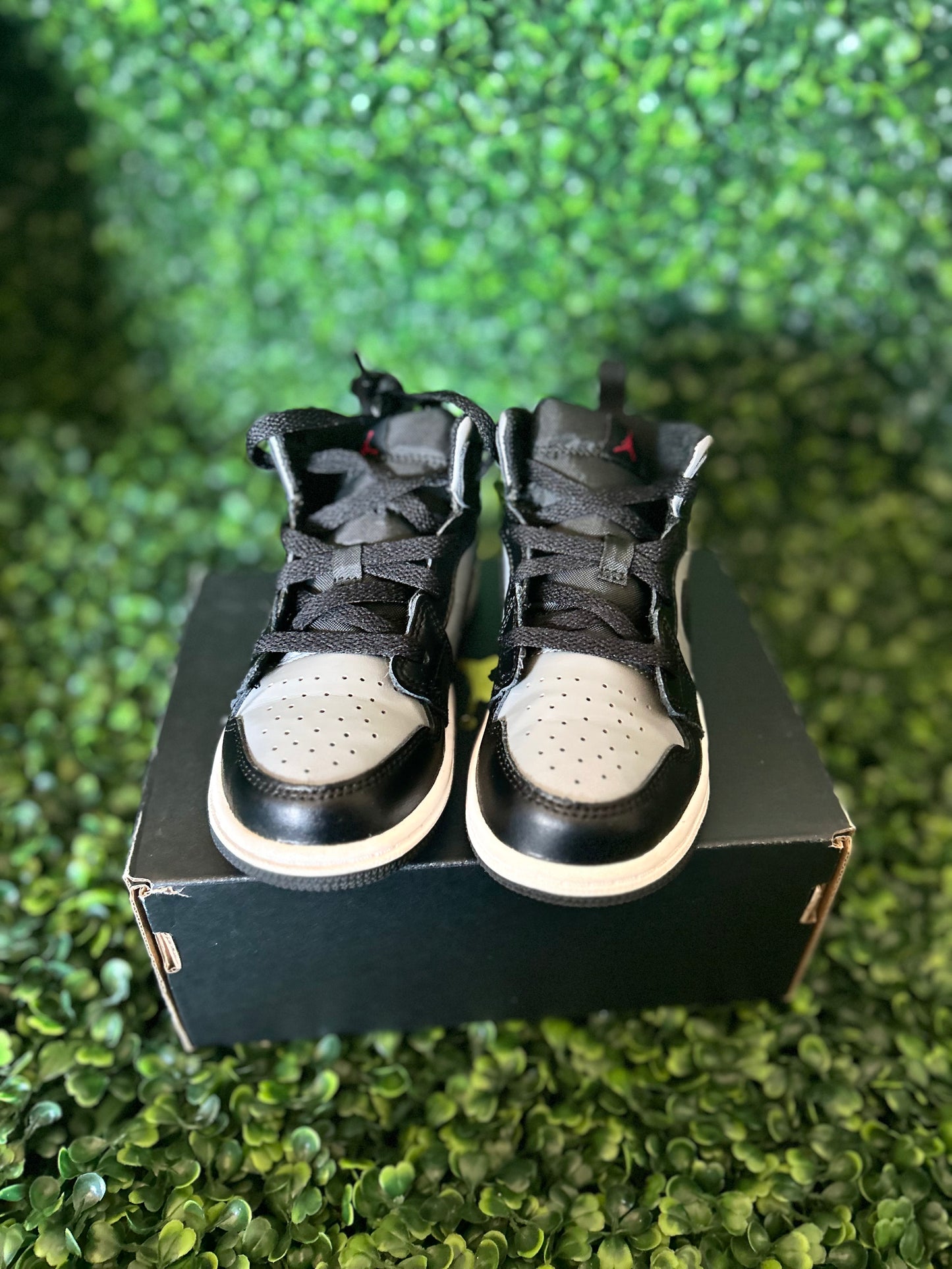 Jordan 1 mid size 10c