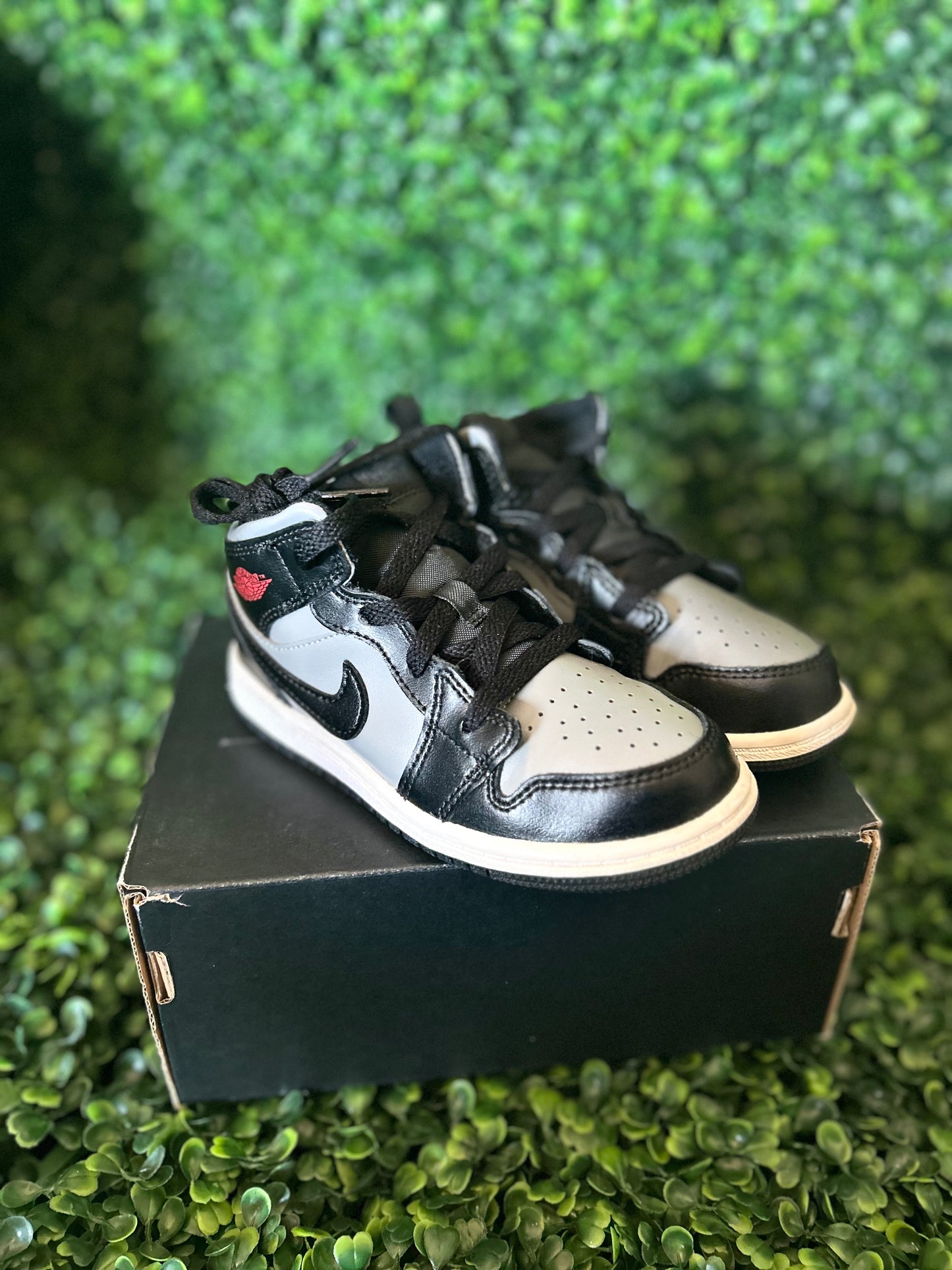 Jordan 1 mid size 10c