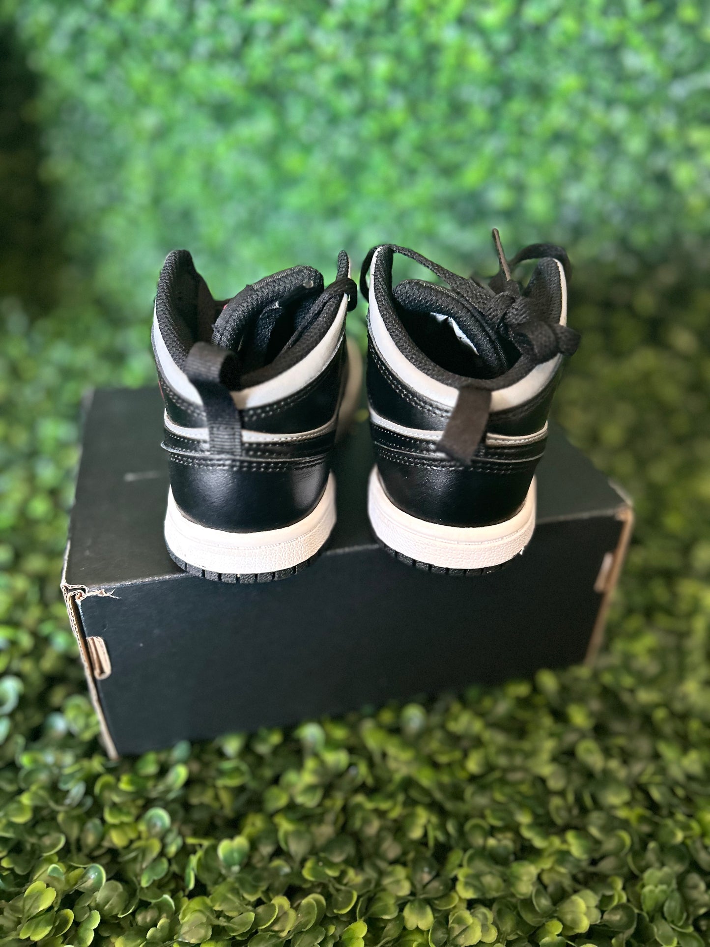 Jordan 1 mid size 10c