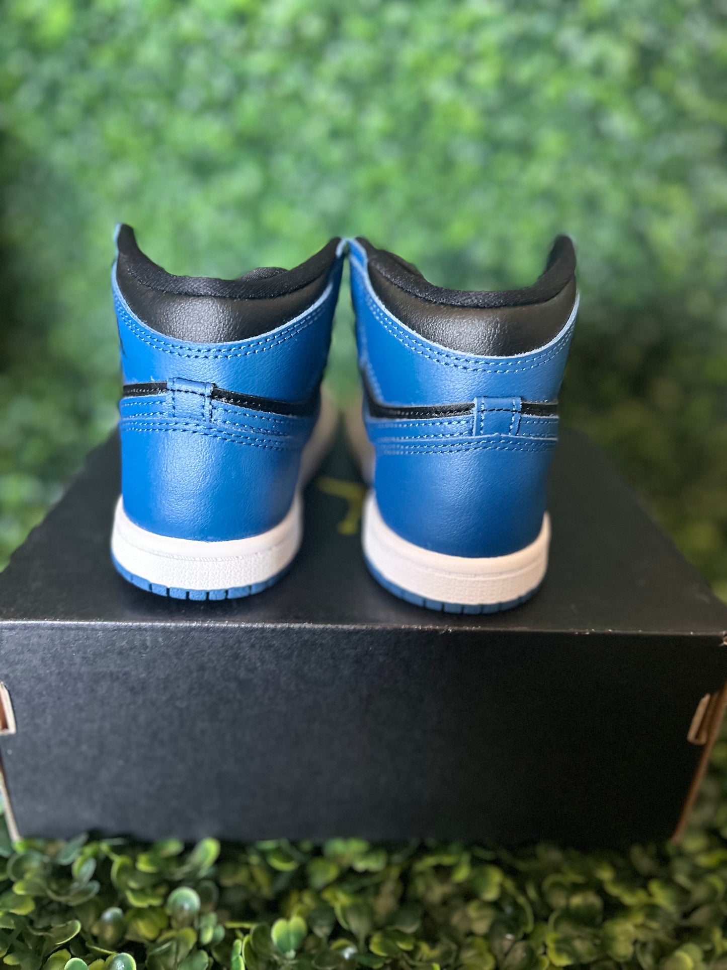Jordan 1 size 10c