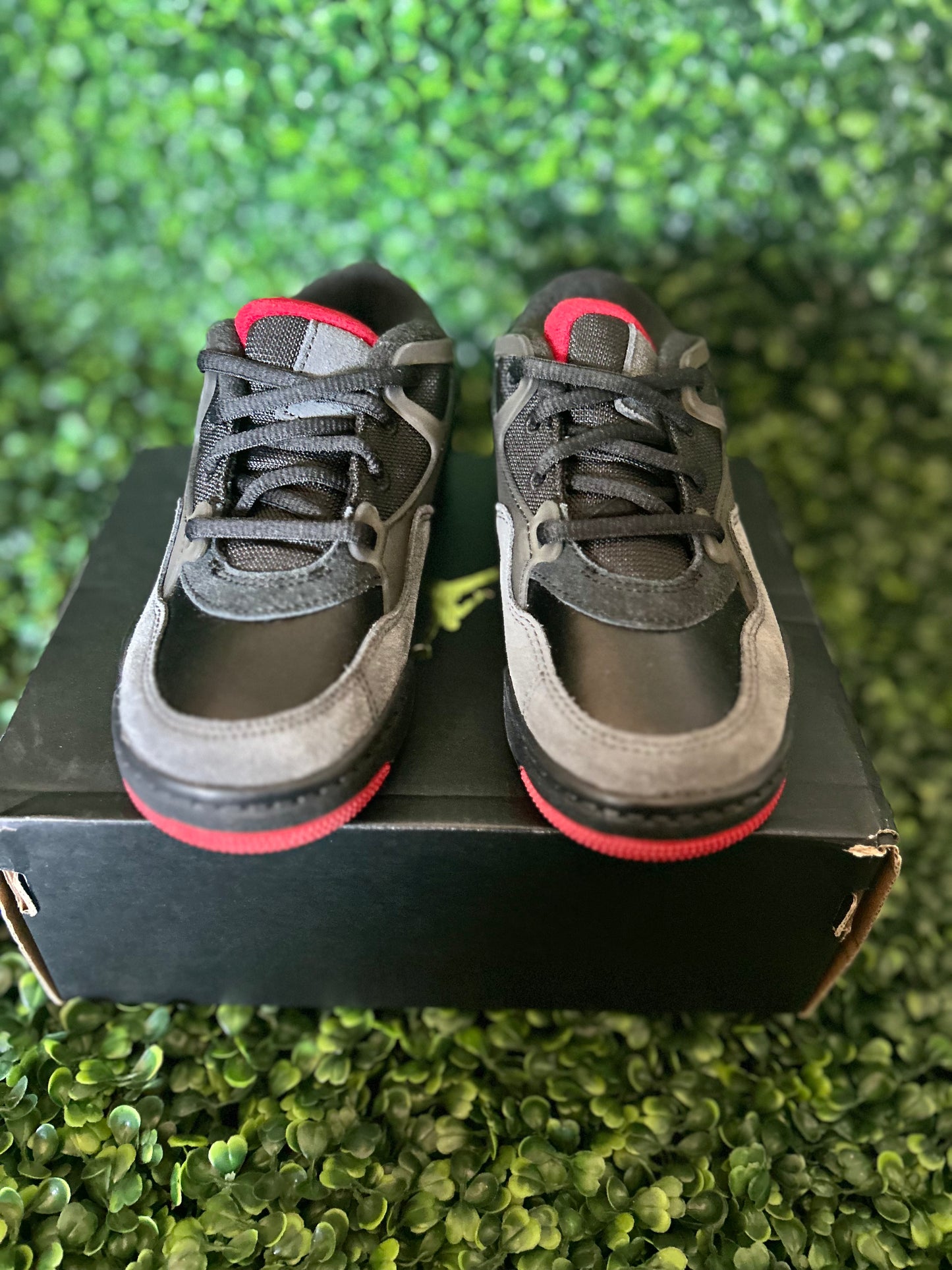 Jordan 4 size 12c