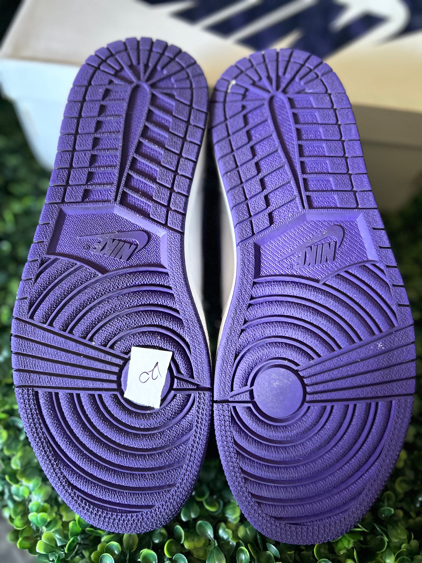 Jordan 1 size 10.5 wmns
