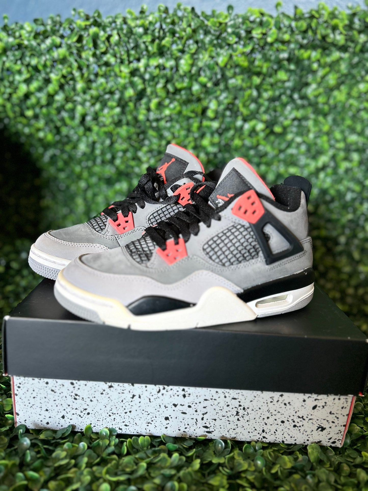 Jordan 4 size 4y