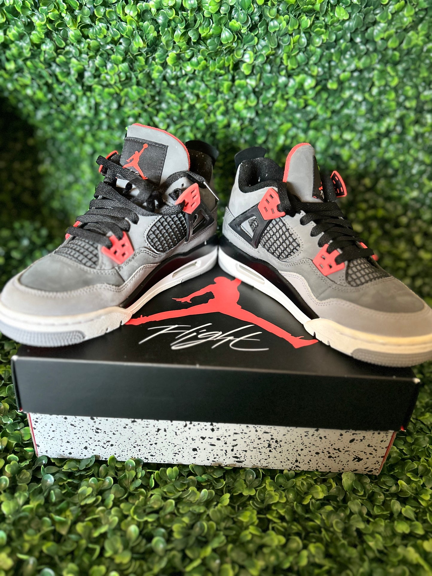 Jordan 4 size 4y