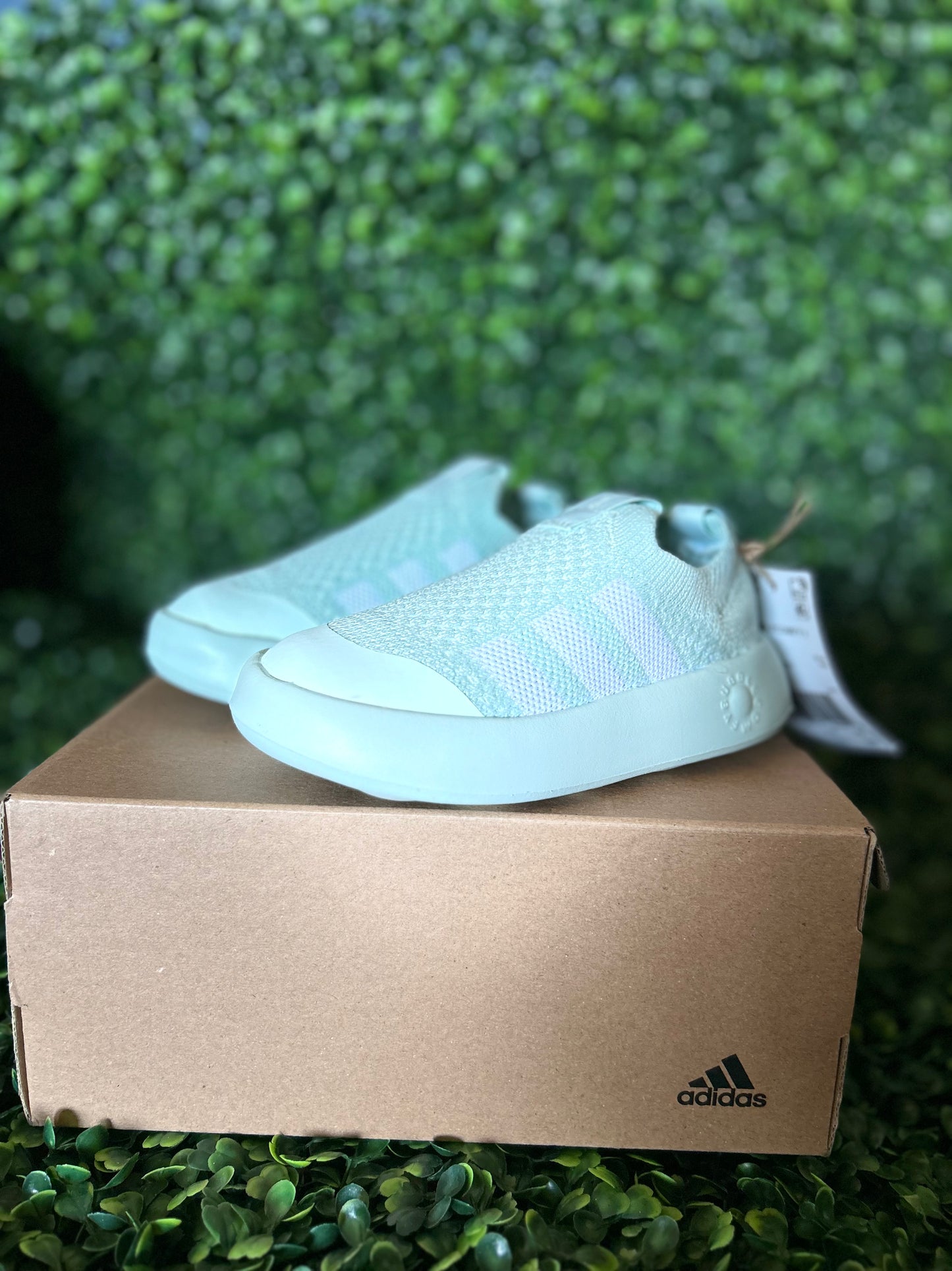 Adidas bubble comfy size 9k