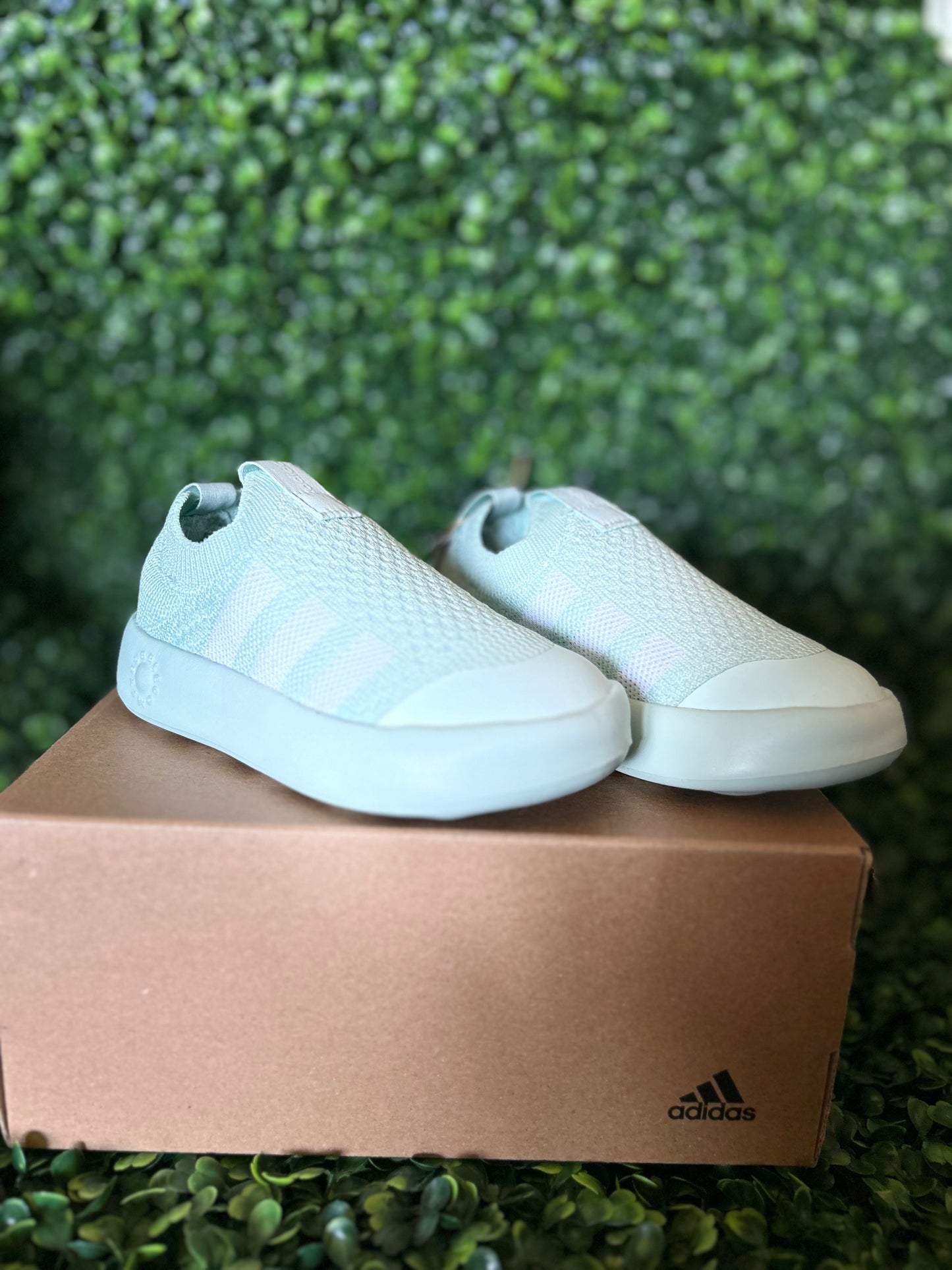 Adidas bubble comfy size 9k