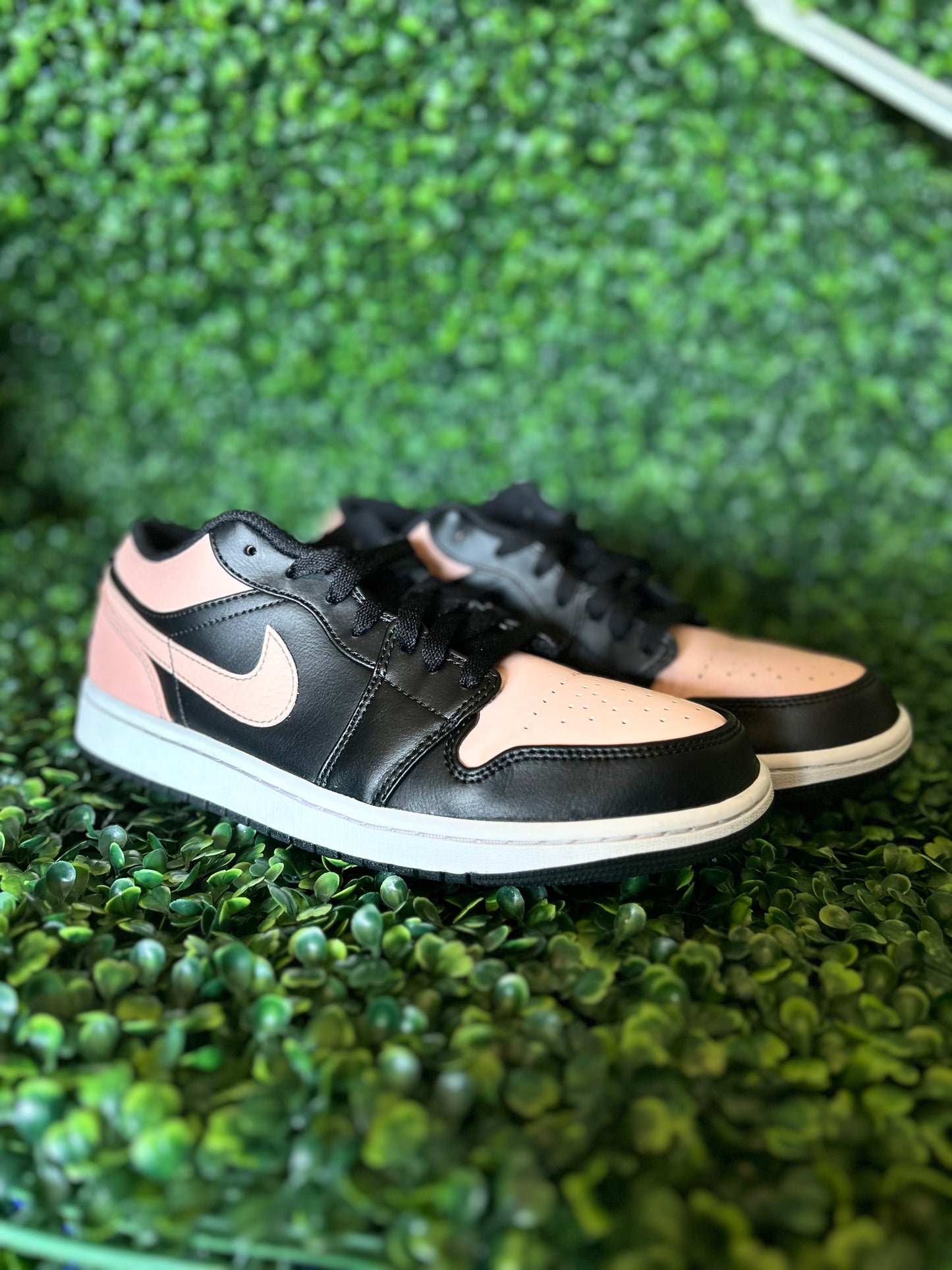 Jordan 1 low size 9
