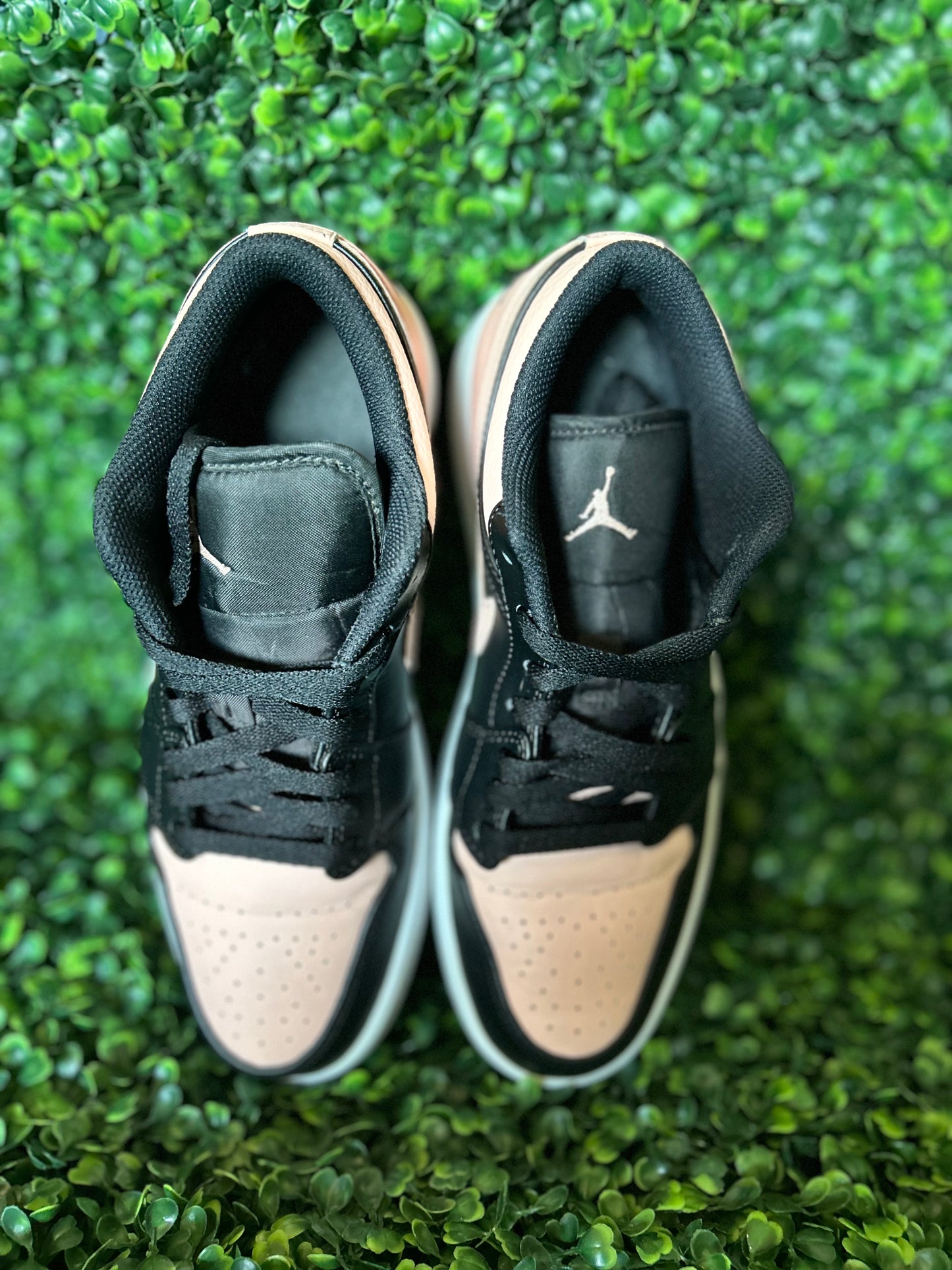 Jordan 1 low size 9
