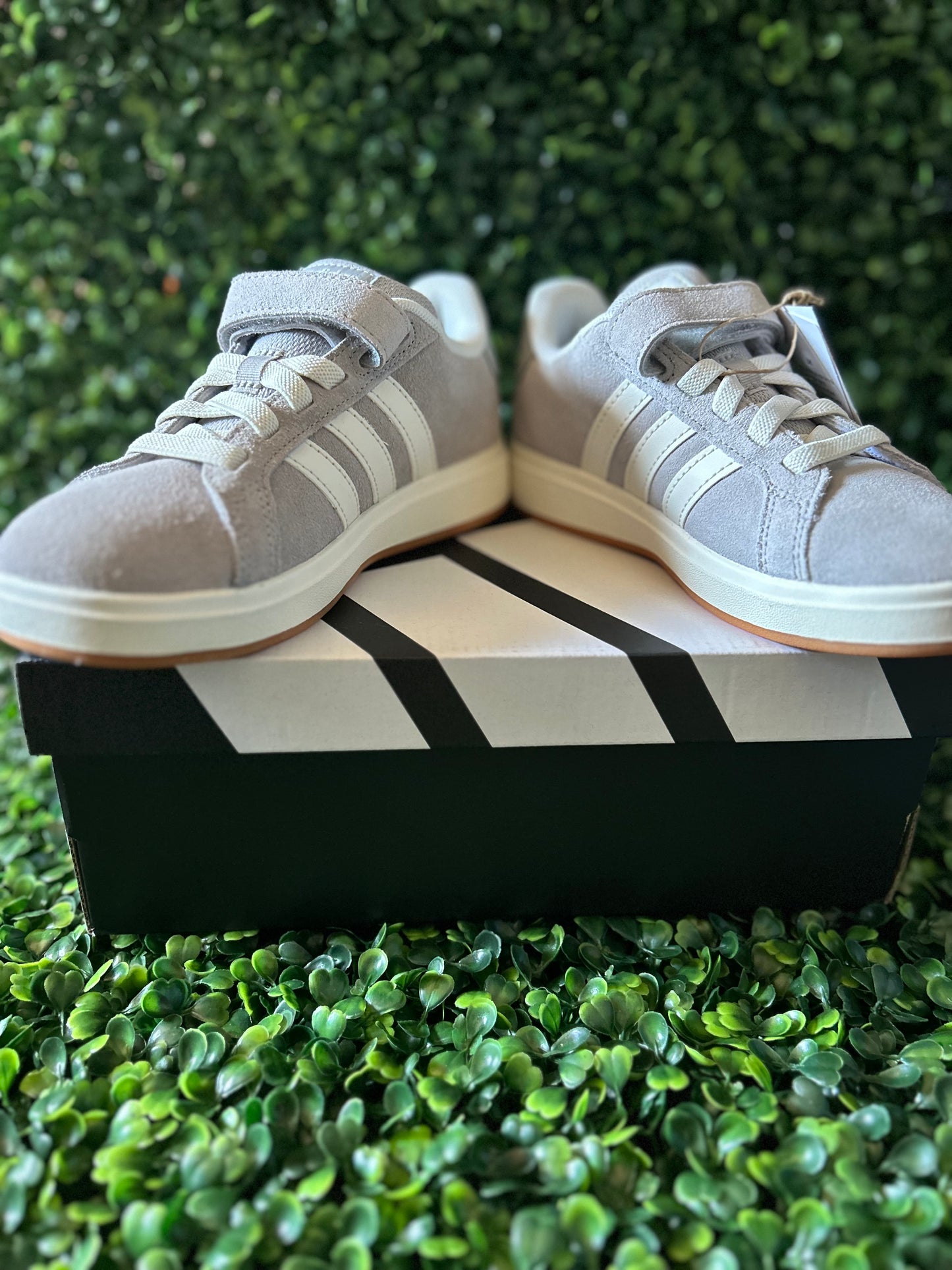 Adidas grand court