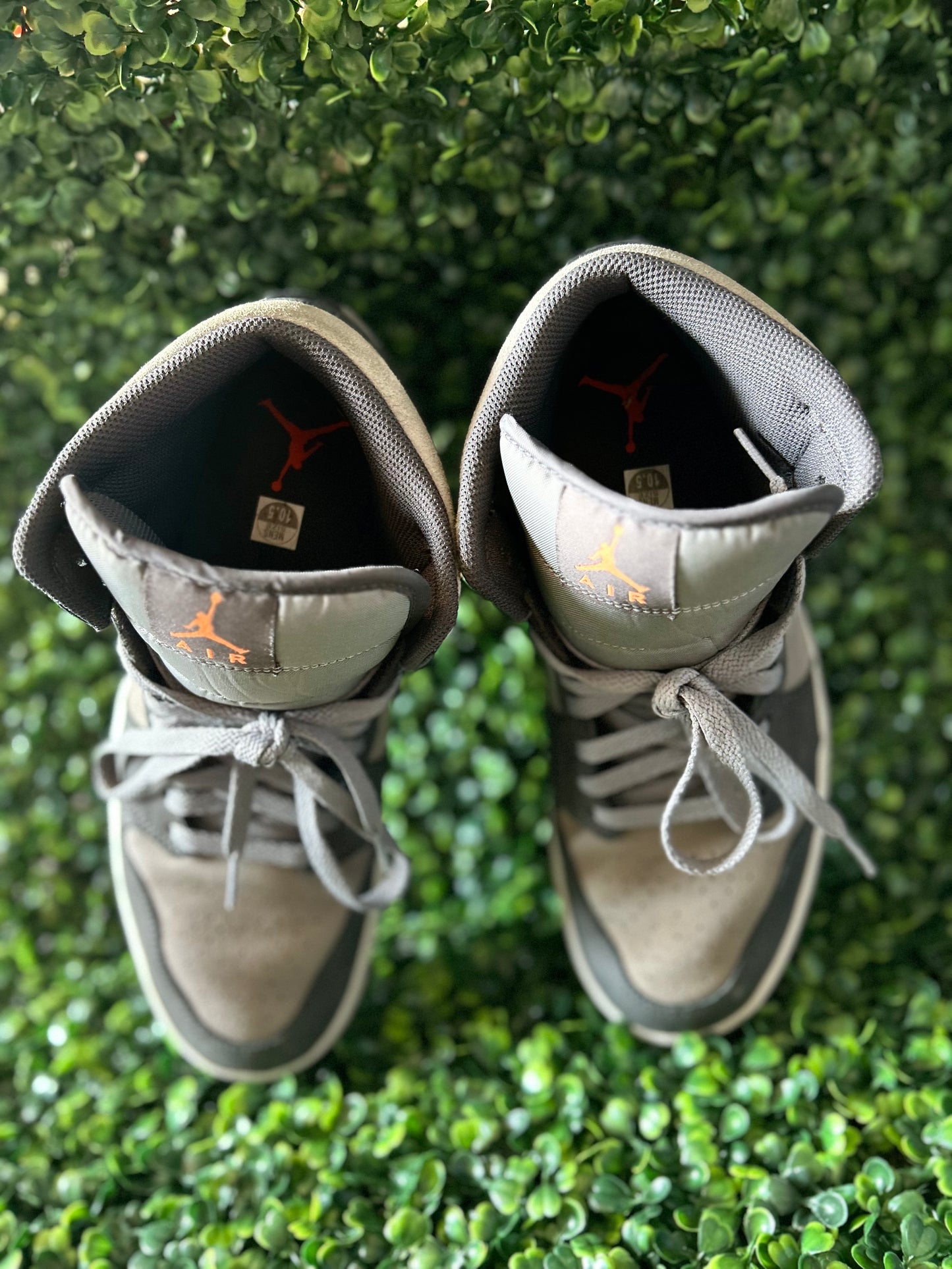 Jordan 1 mid