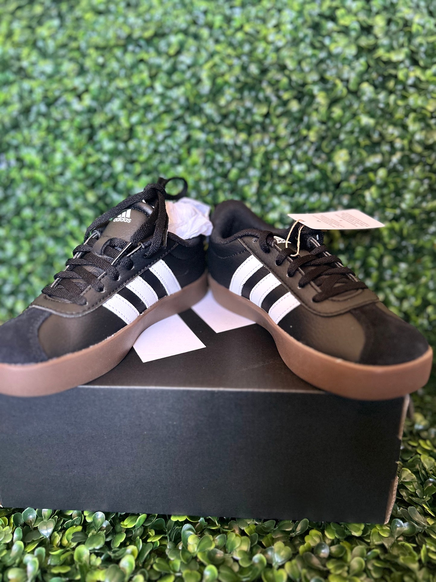 Adidas vl court