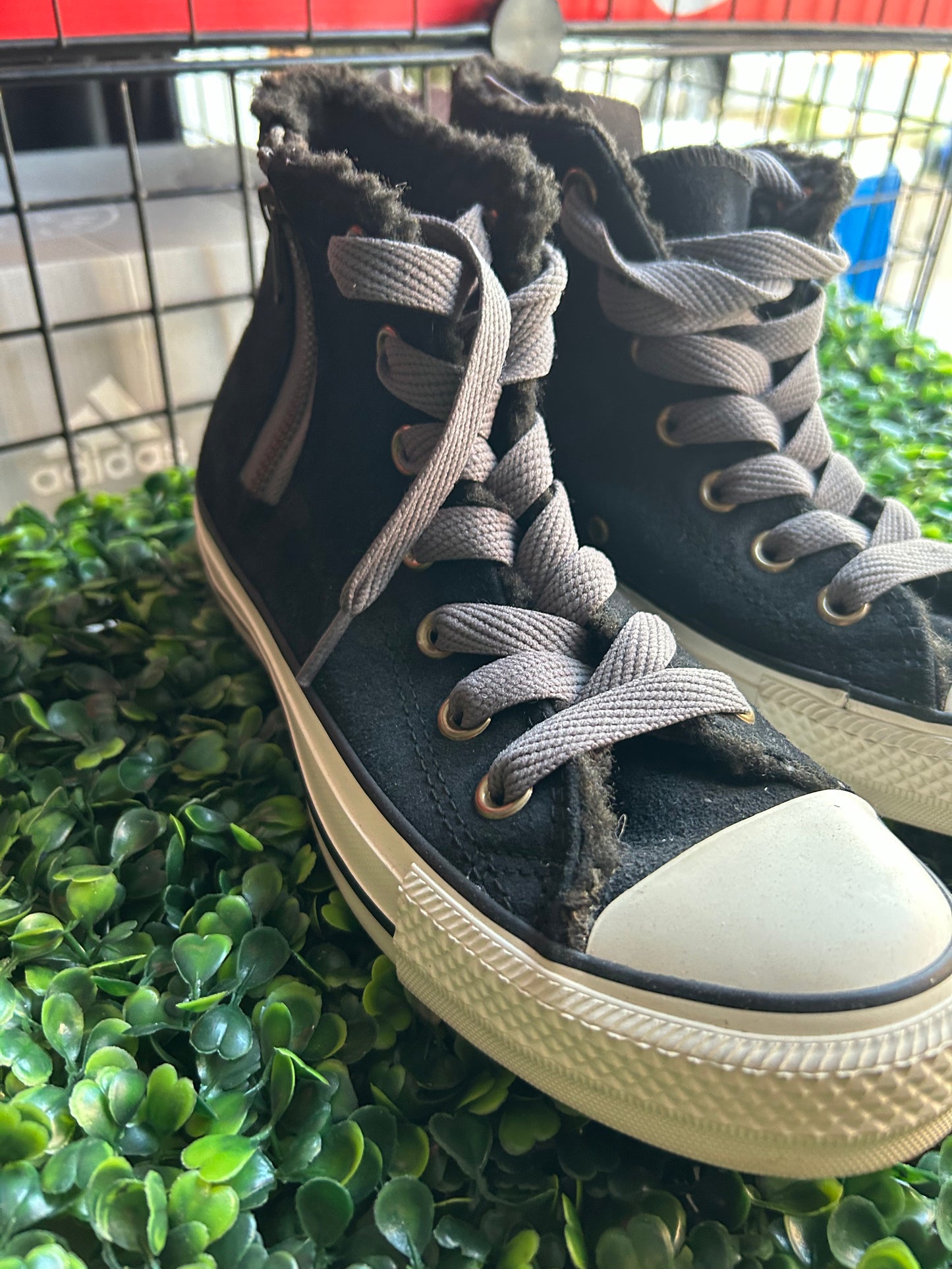 Converse black suede size 4