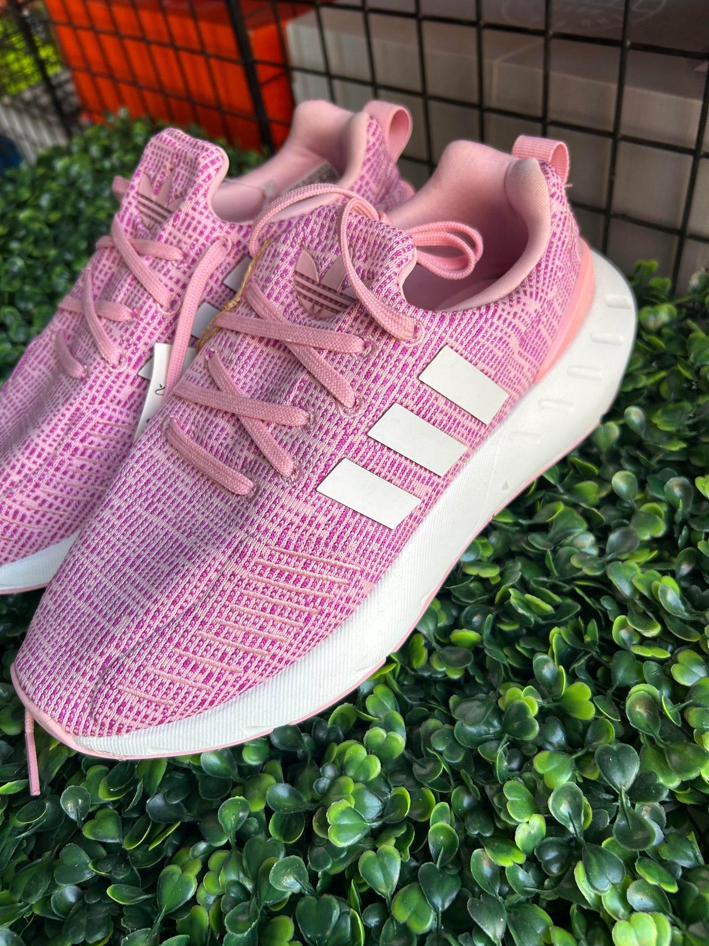 Adidas swift run size 4