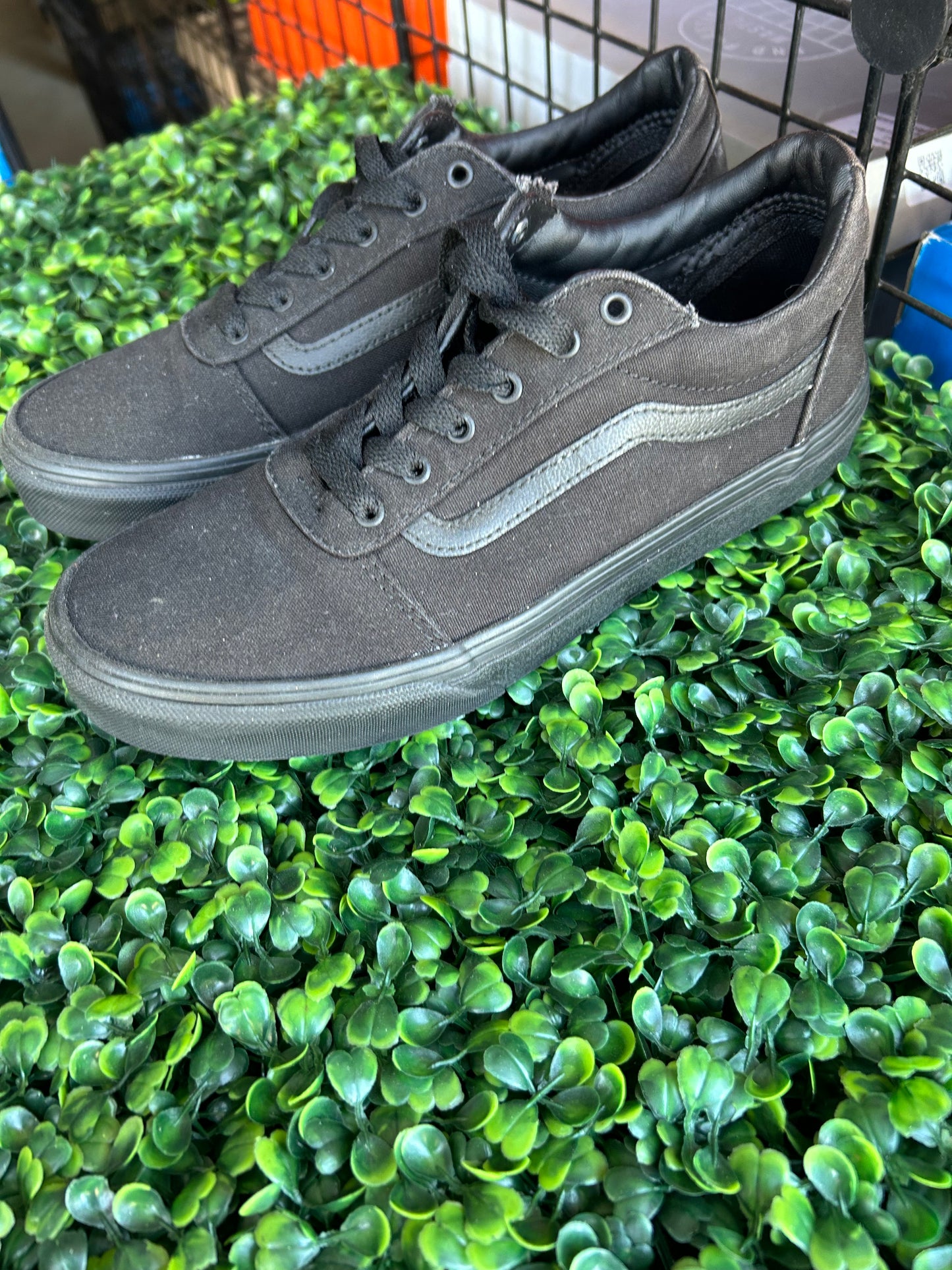 Vans old skool size 5.5