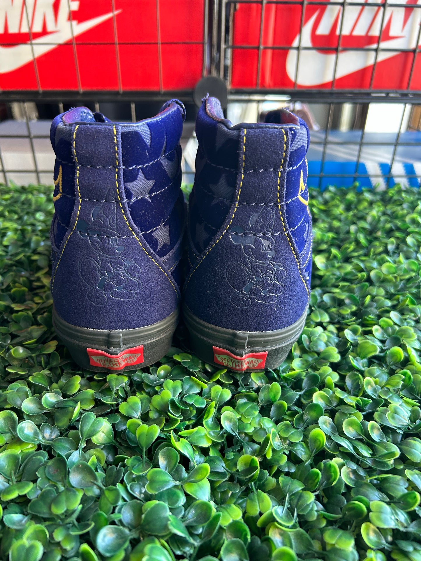 Vans Disney size 5