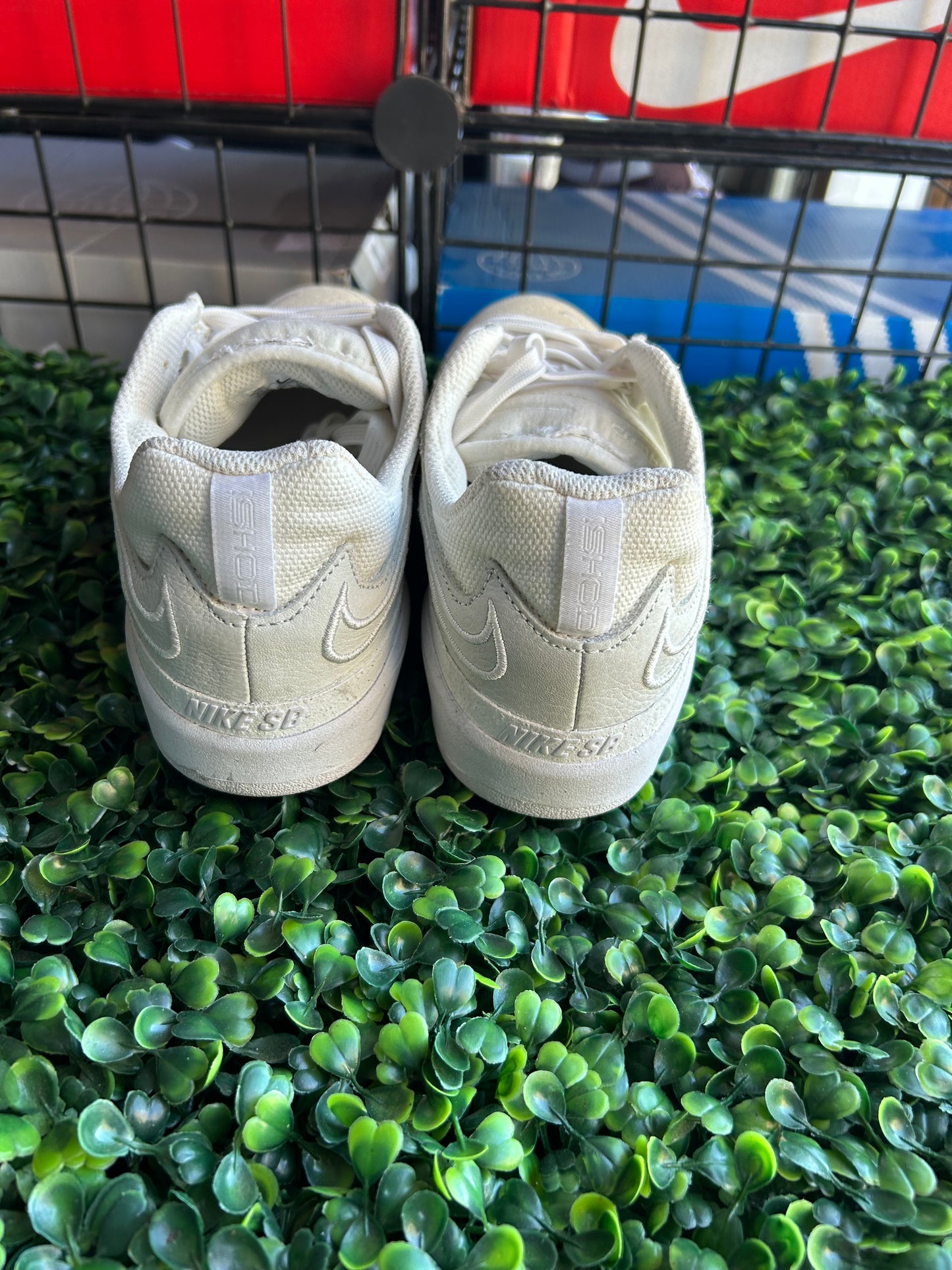 Nike ishod wair size 5.5